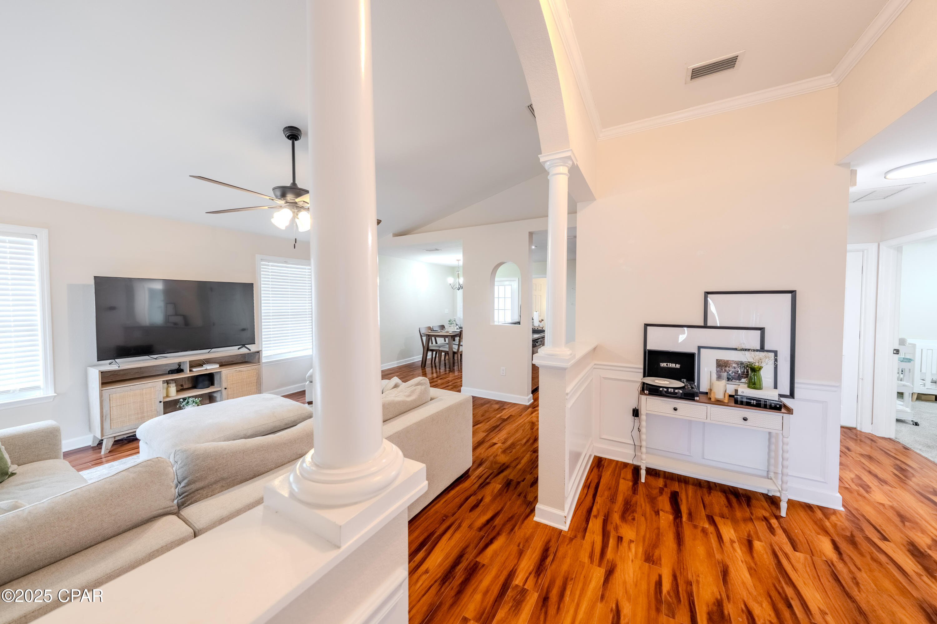 Listing photo id 4 for 6508 Rivers Bank Way