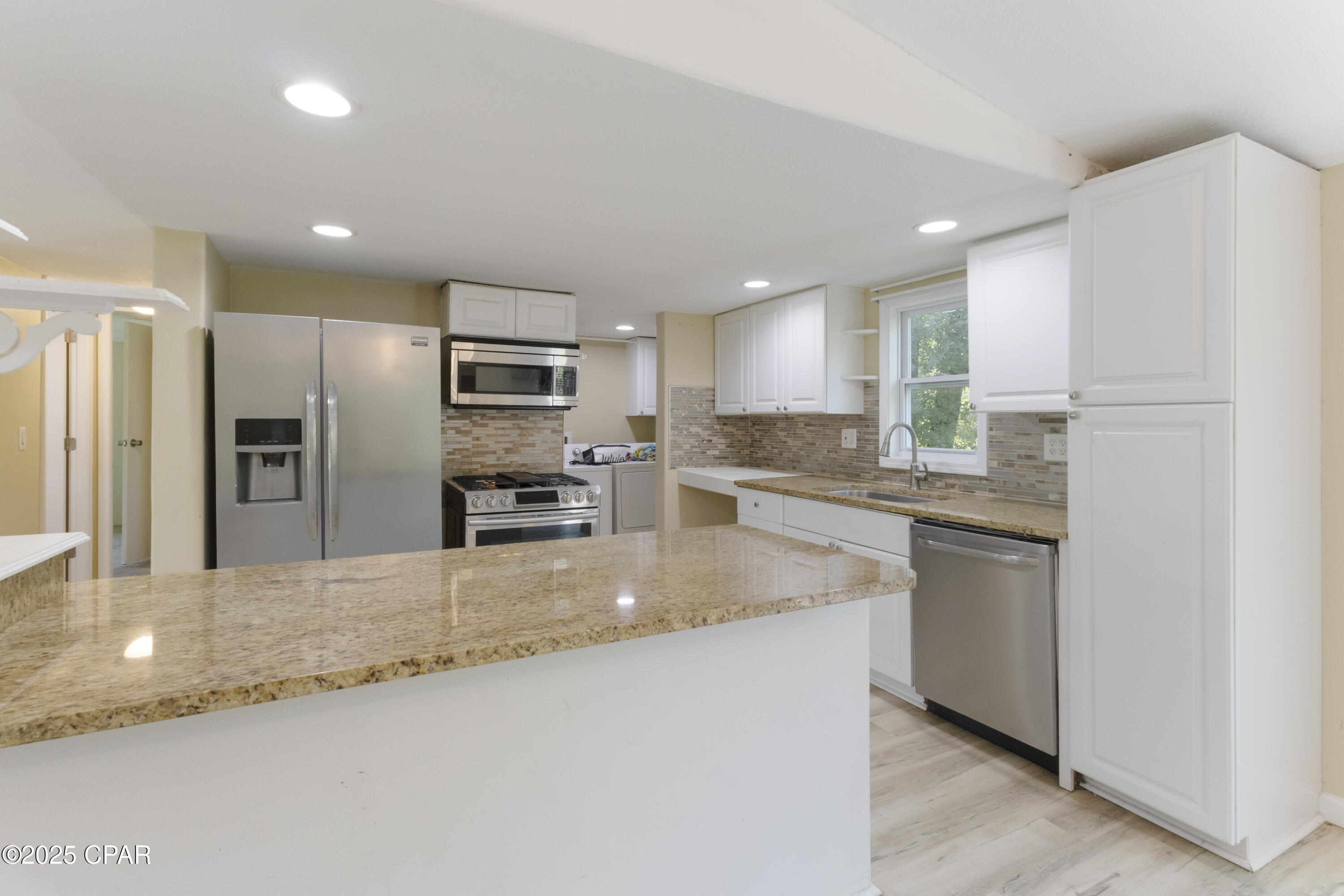 Image 11 For 3361 Yvonne Drive