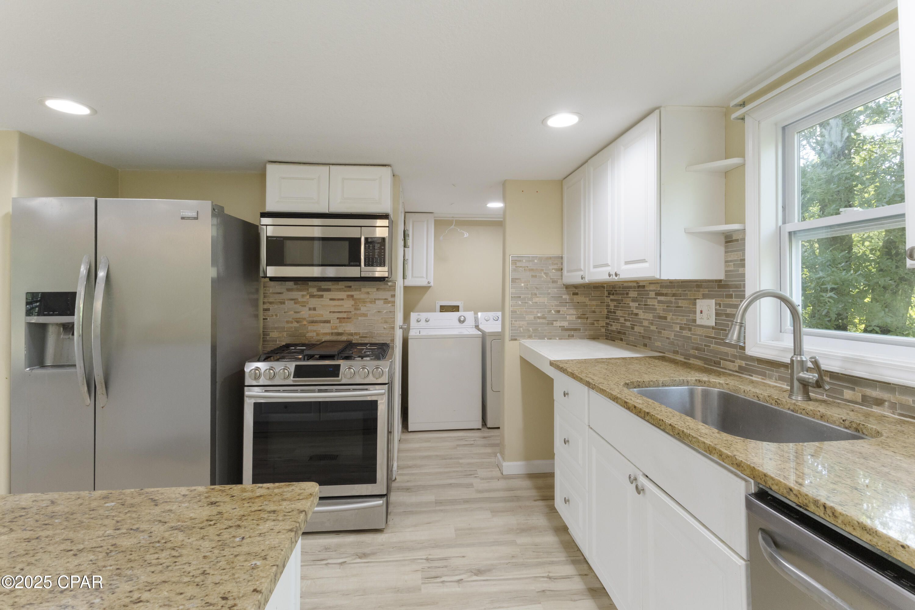 Image 13 For 3361 Yvonne Drive