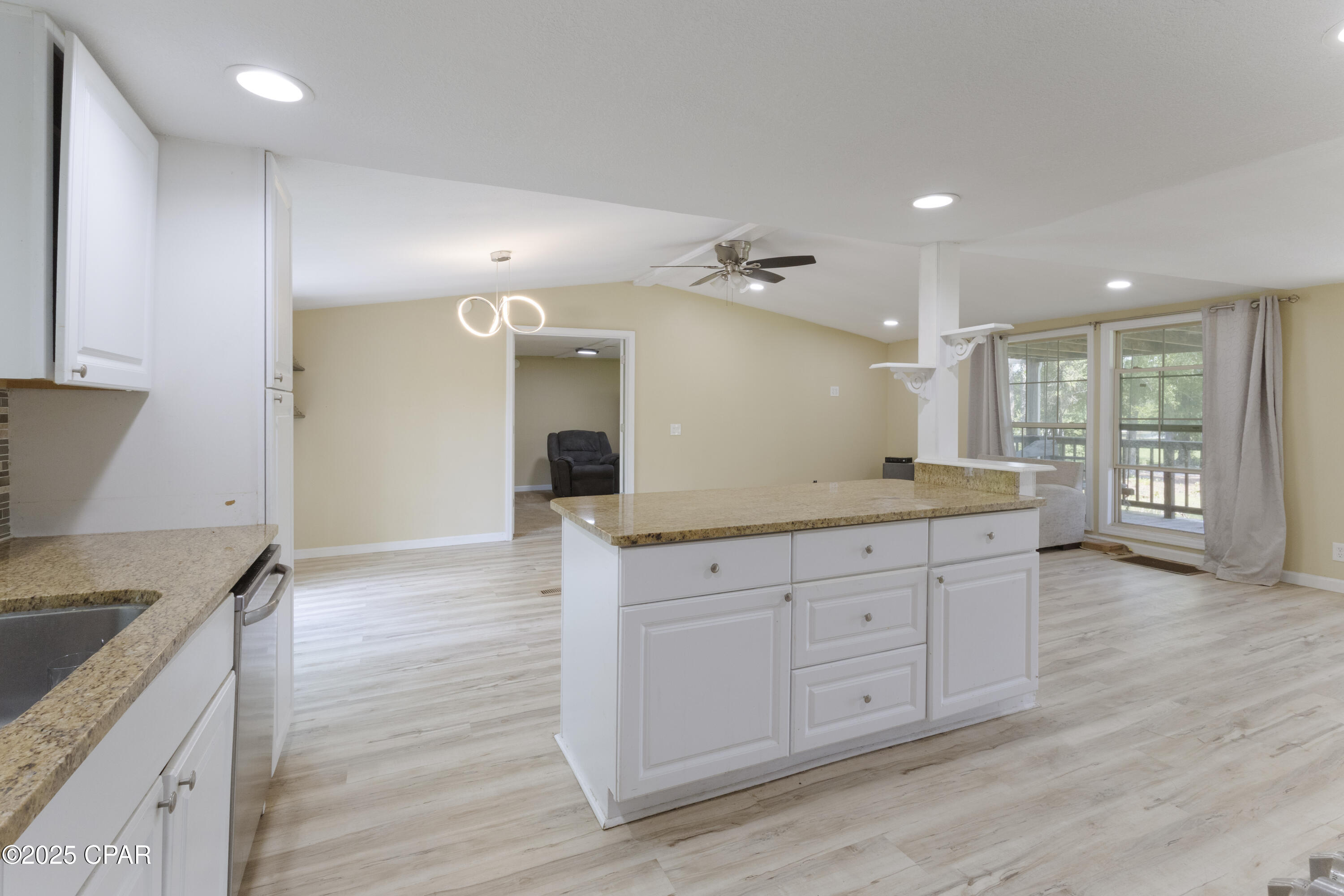 Image 5 For 3361 Yvonne Drive