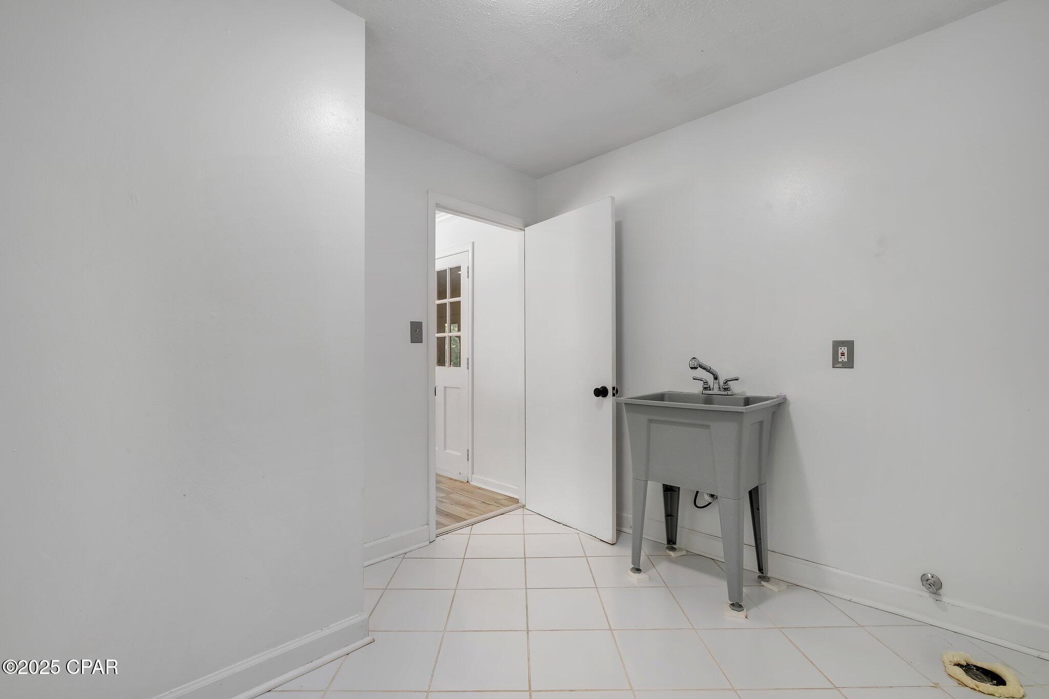 Image 40 For 2501 Debden Court