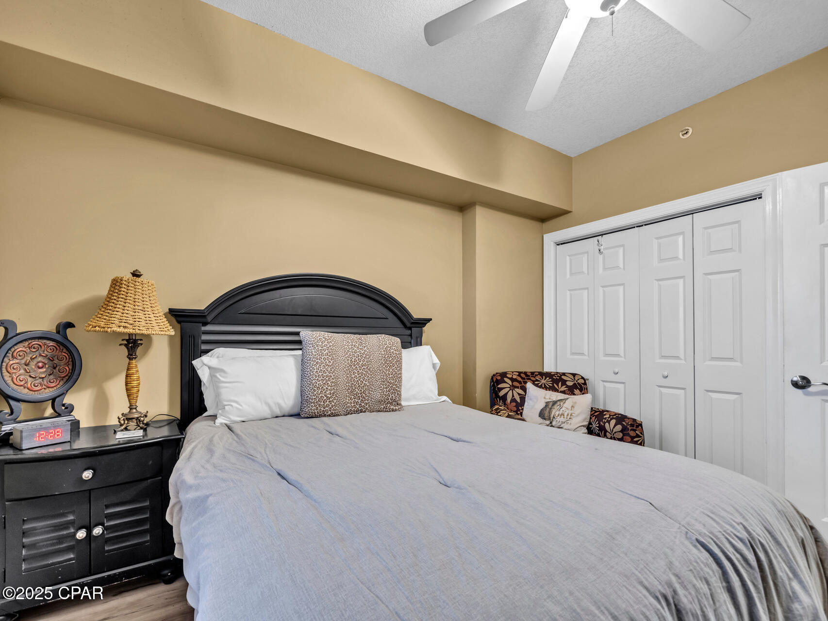 Image 24 For 14825 Front Beach Road 1904