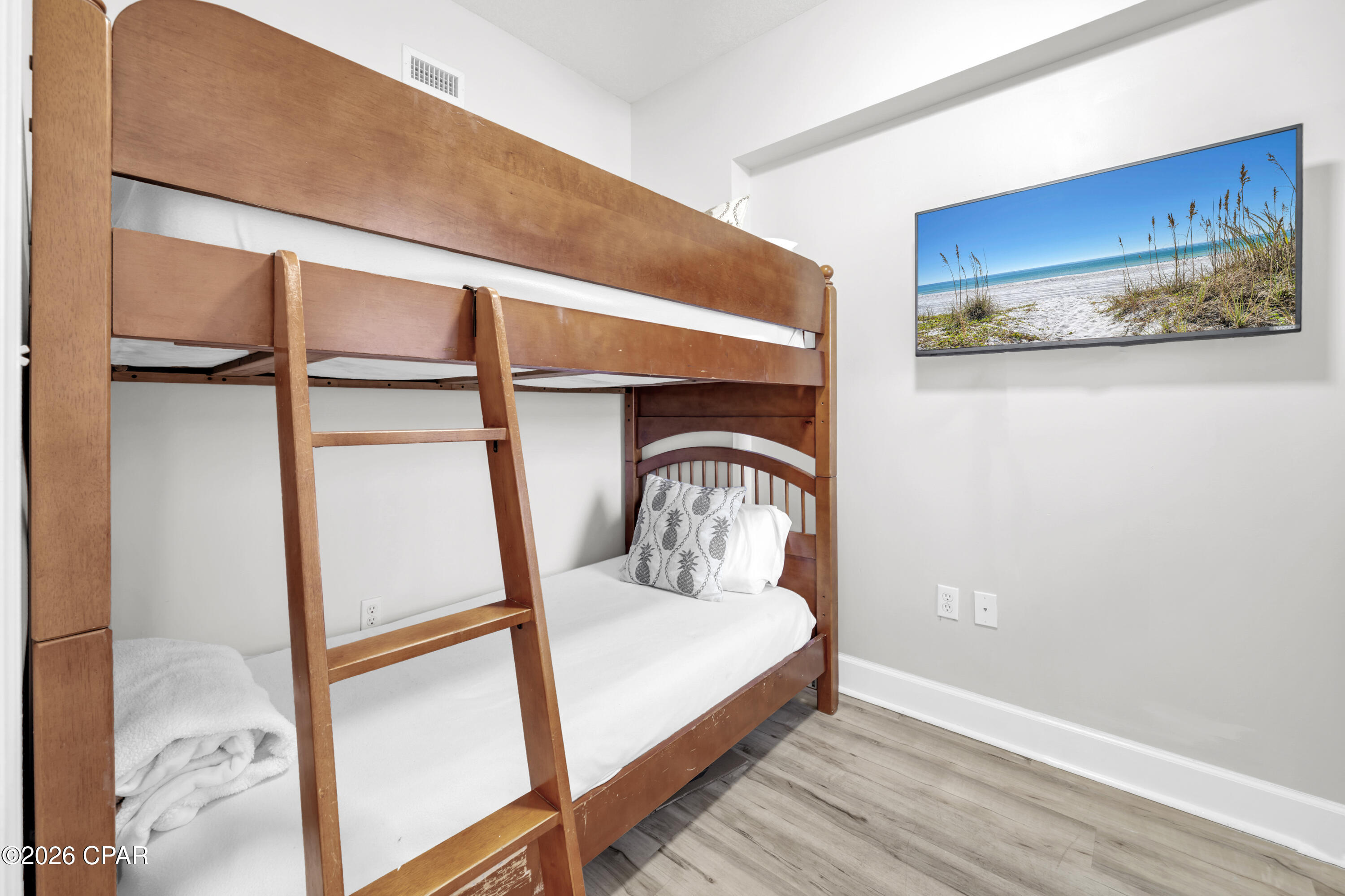 Image 25 For 14825 Front Beach Road 1904