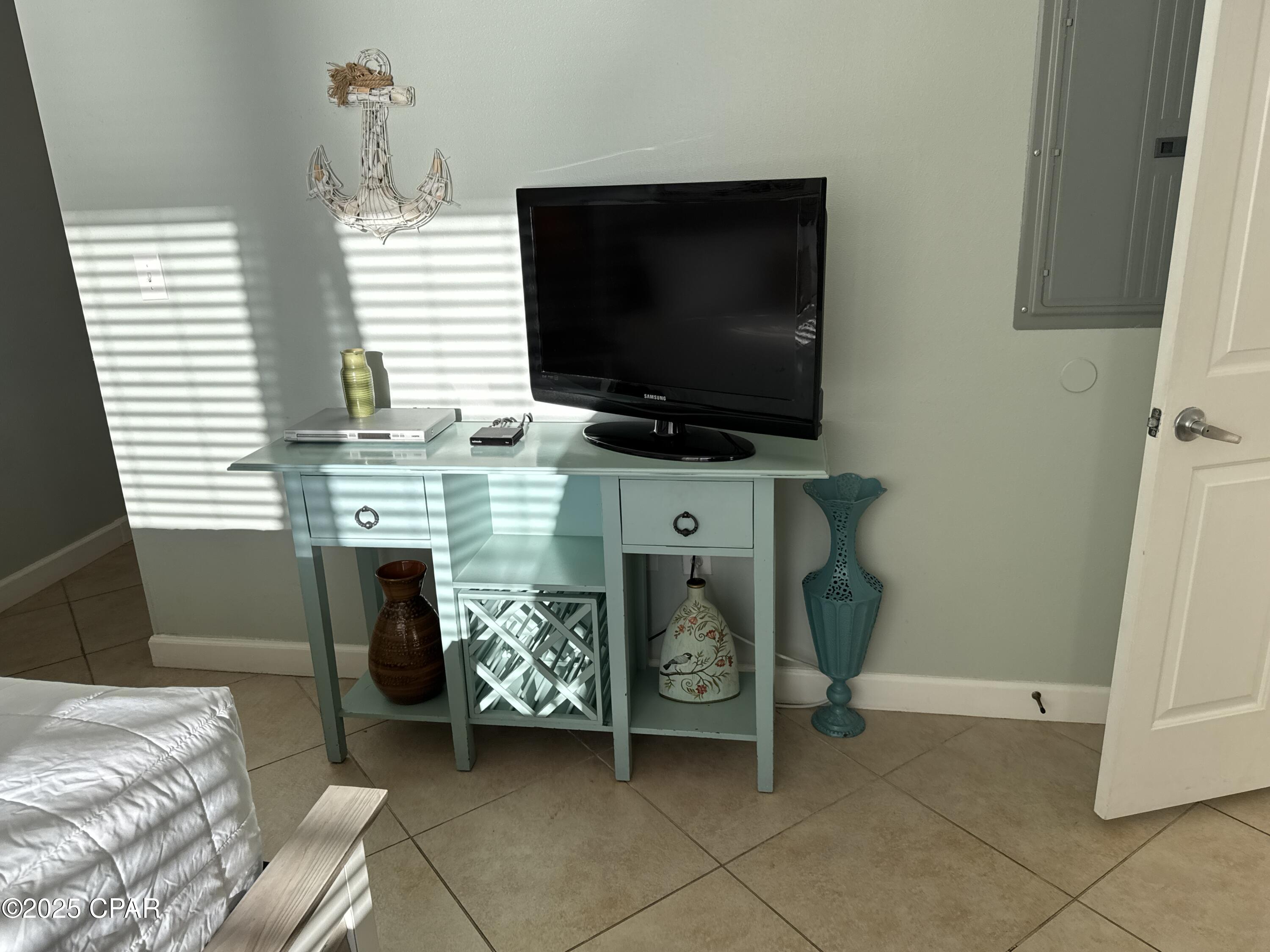 Image 8 For 9900 Thomas Drive 1617