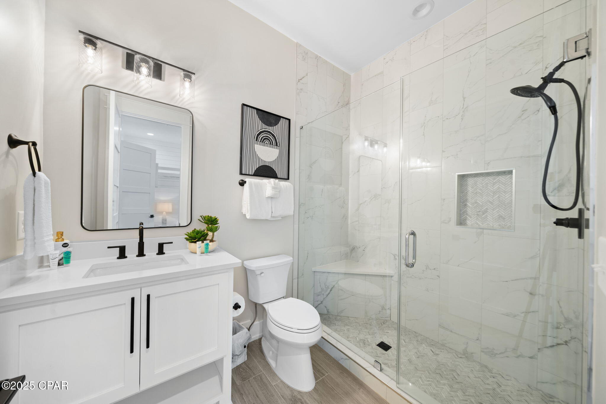 Image 11 For 14328 Front Beach Road