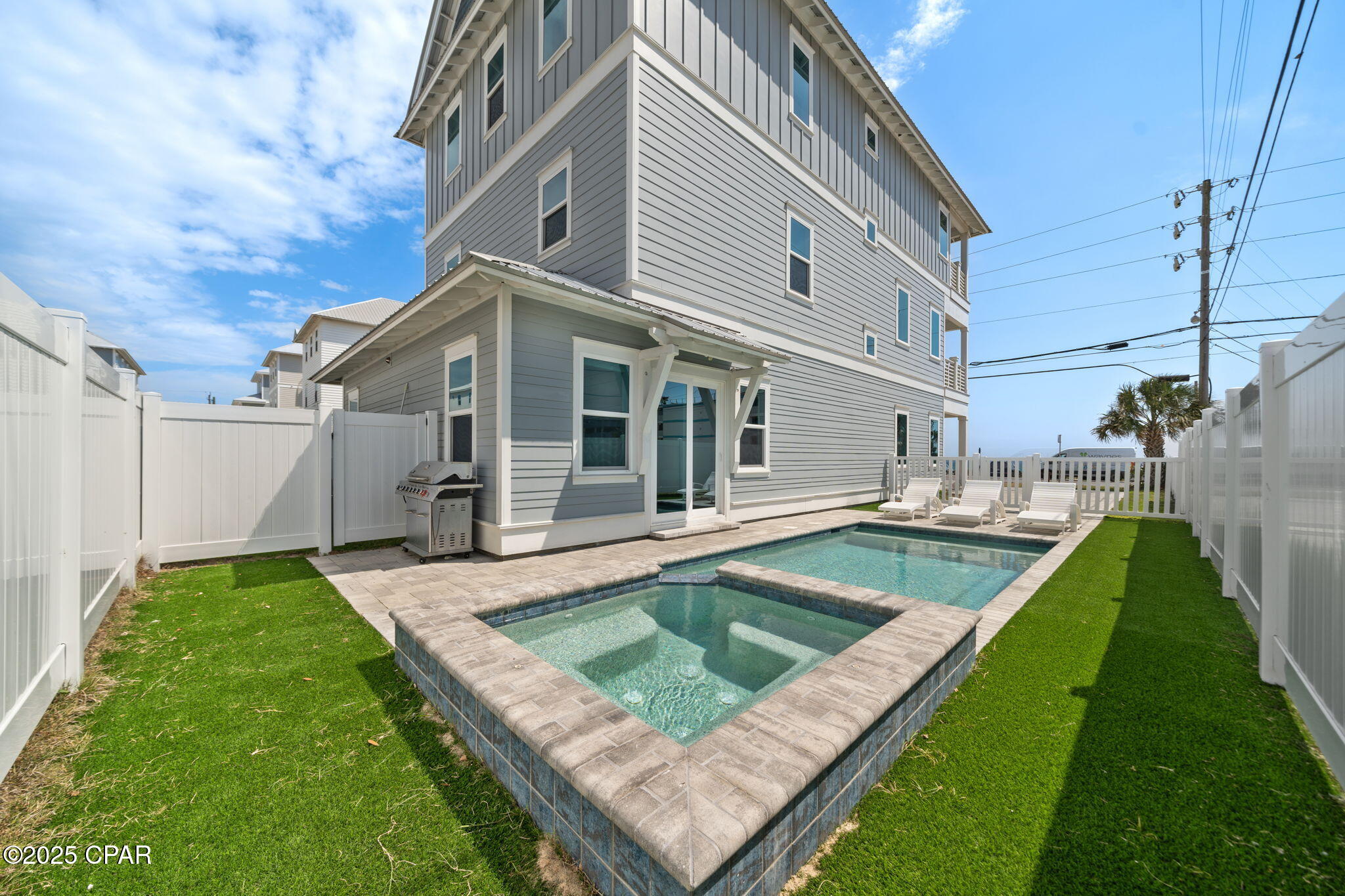 Image 2 For 14328 Front Beach Road