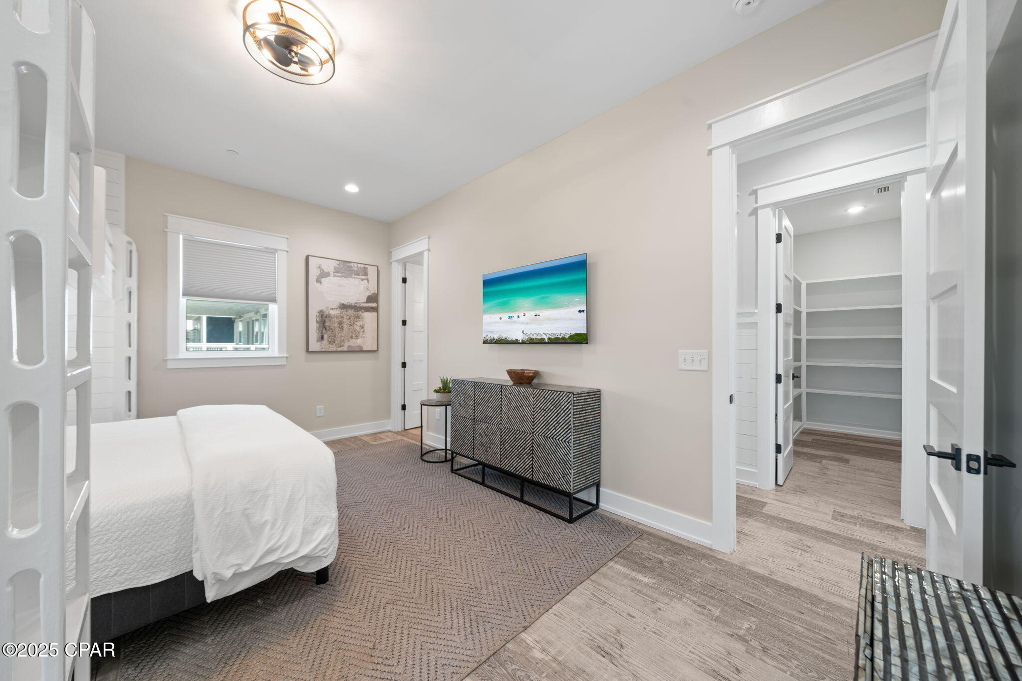 Image 30 For 14328 Front Beach Road