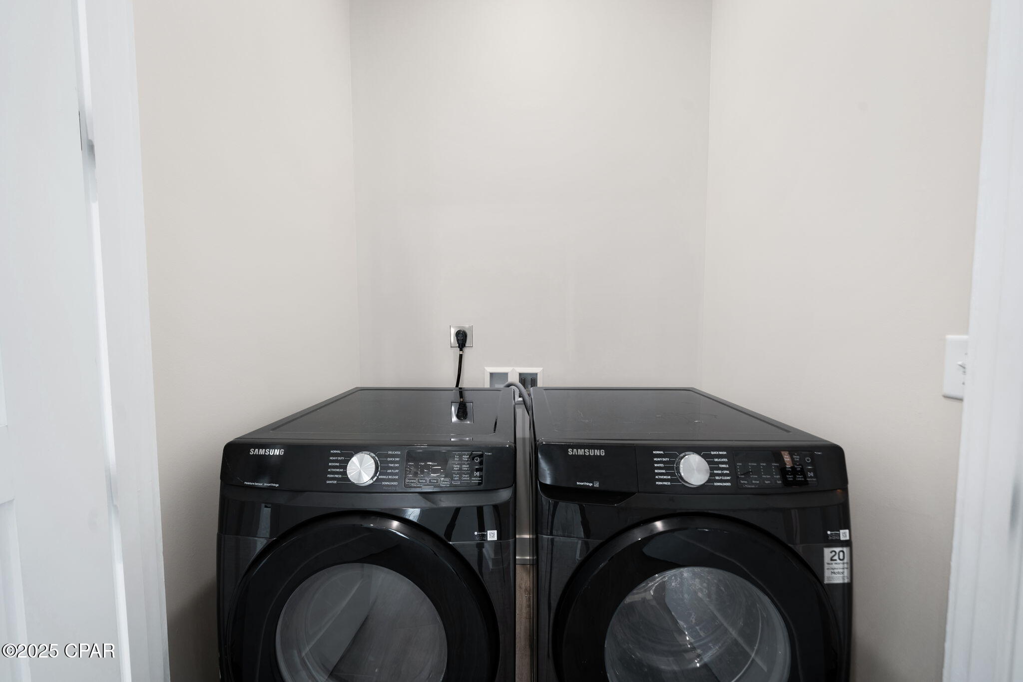 Image 35 For 14328 Front Beach Road