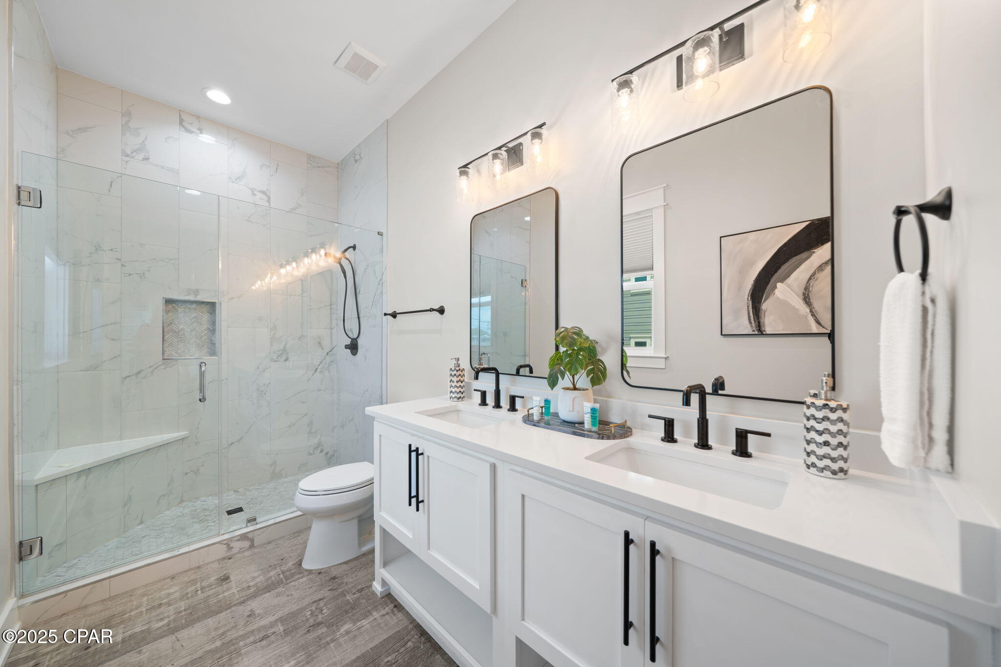 Image 37 For 14328 Front Beach Road