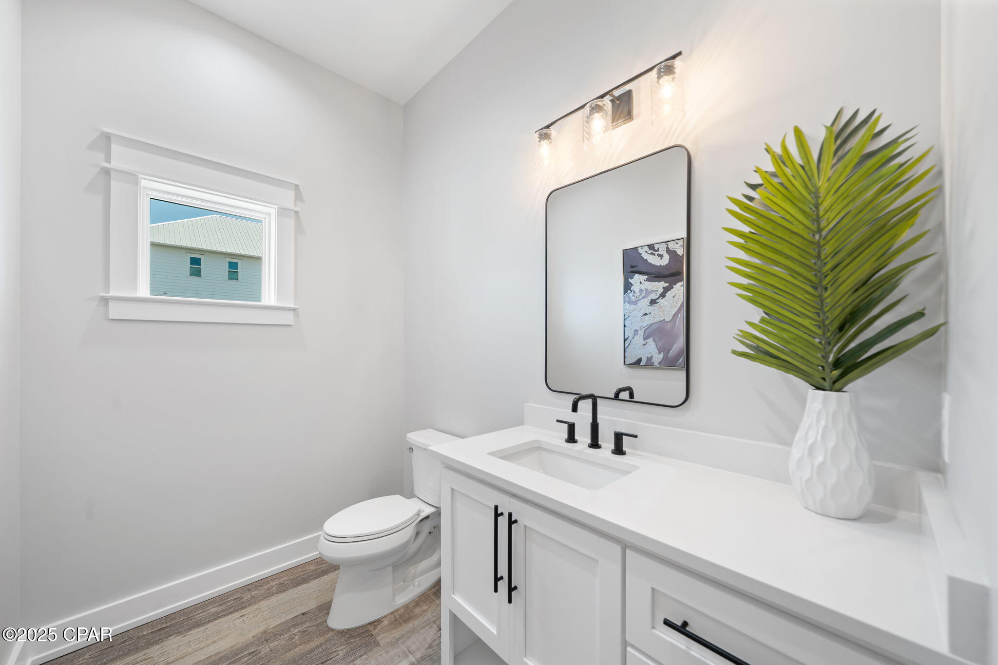 Image 39 For 14328 Front Beach Road