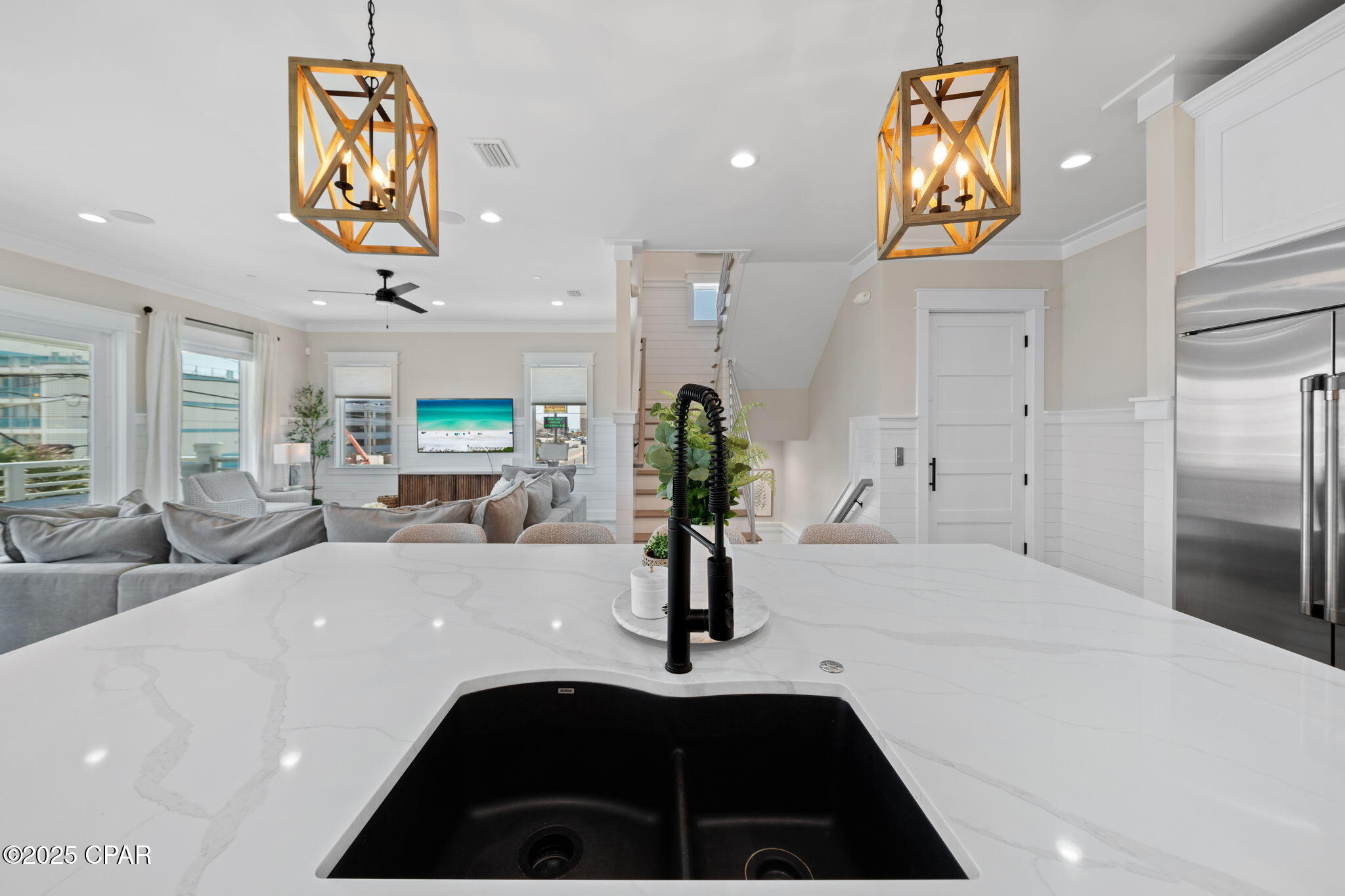 Image 40 For 14328 Front Beach Road