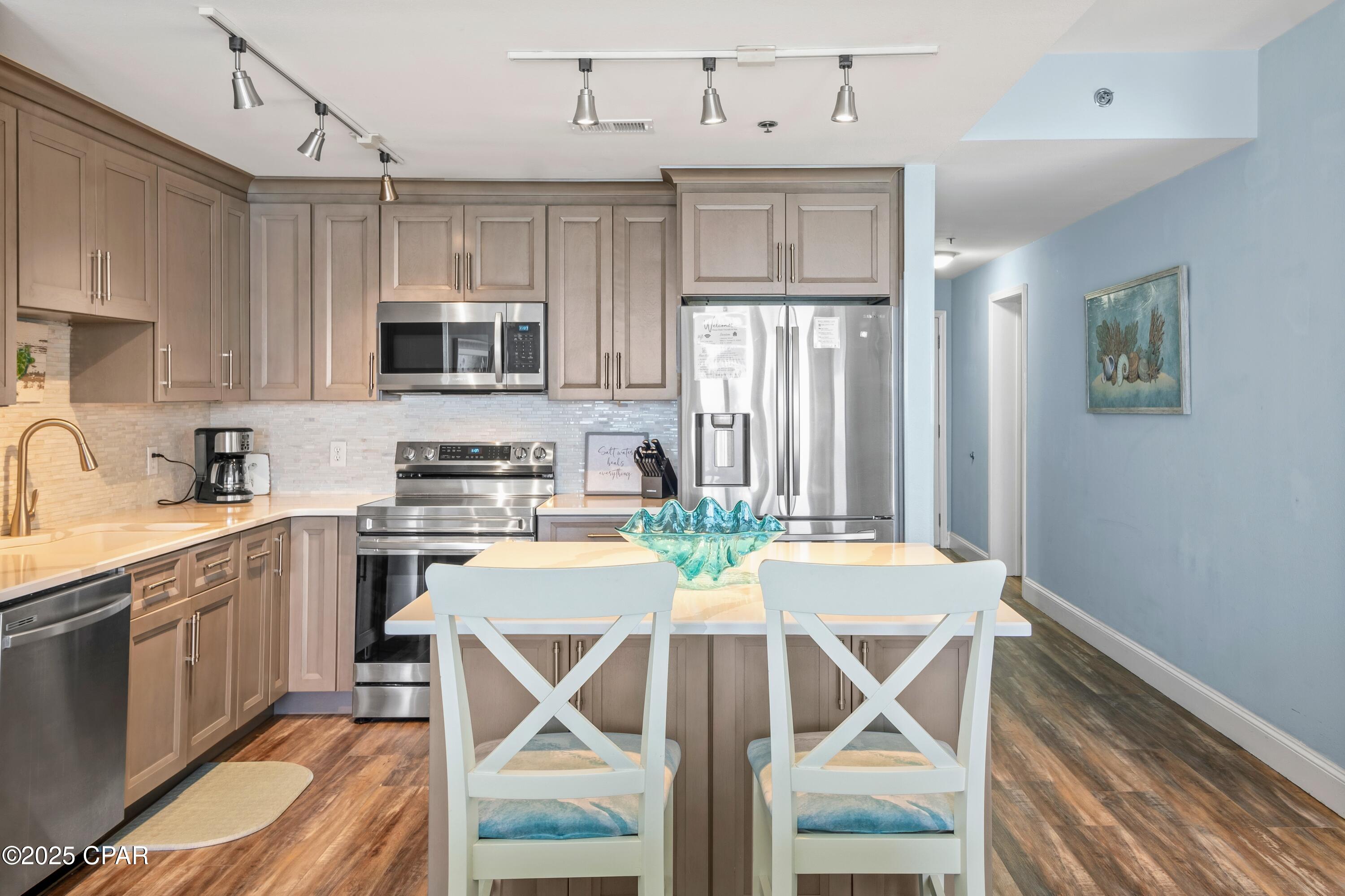 Image 7 For 9860 Thomas Drive 1801