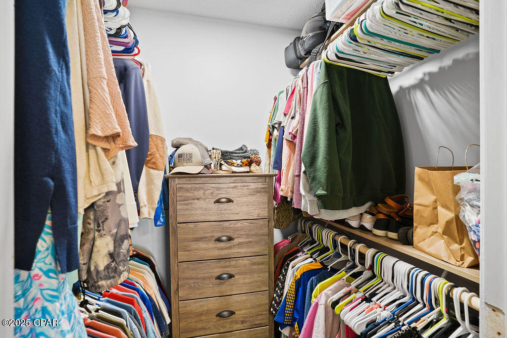 Image 11 For 1380 Watts Avenue