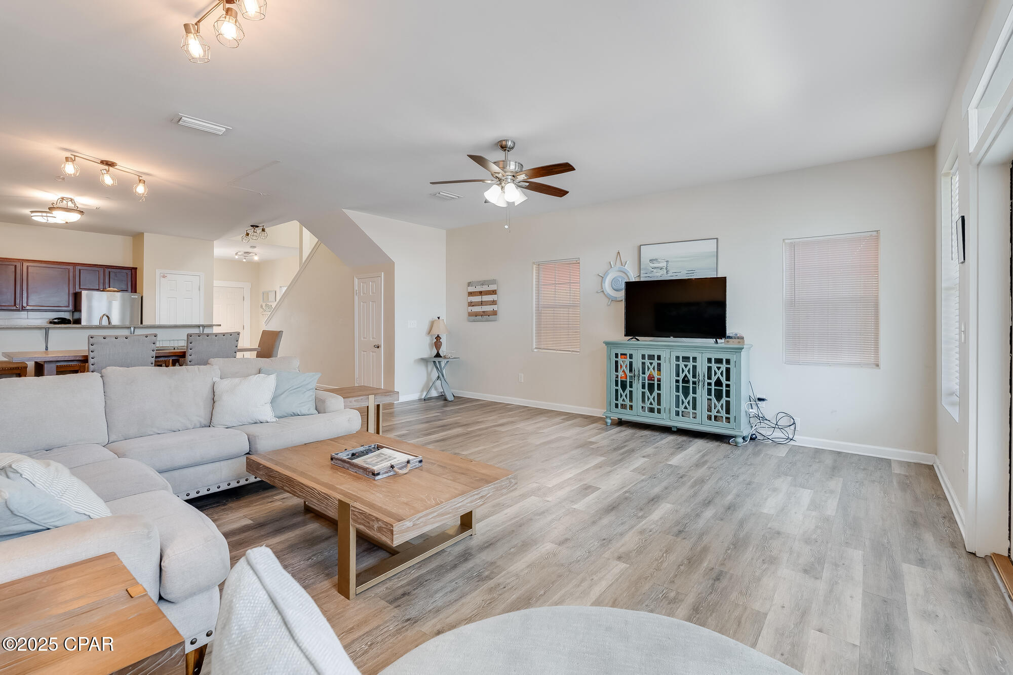 Image 18 For 5908 Beach Drive