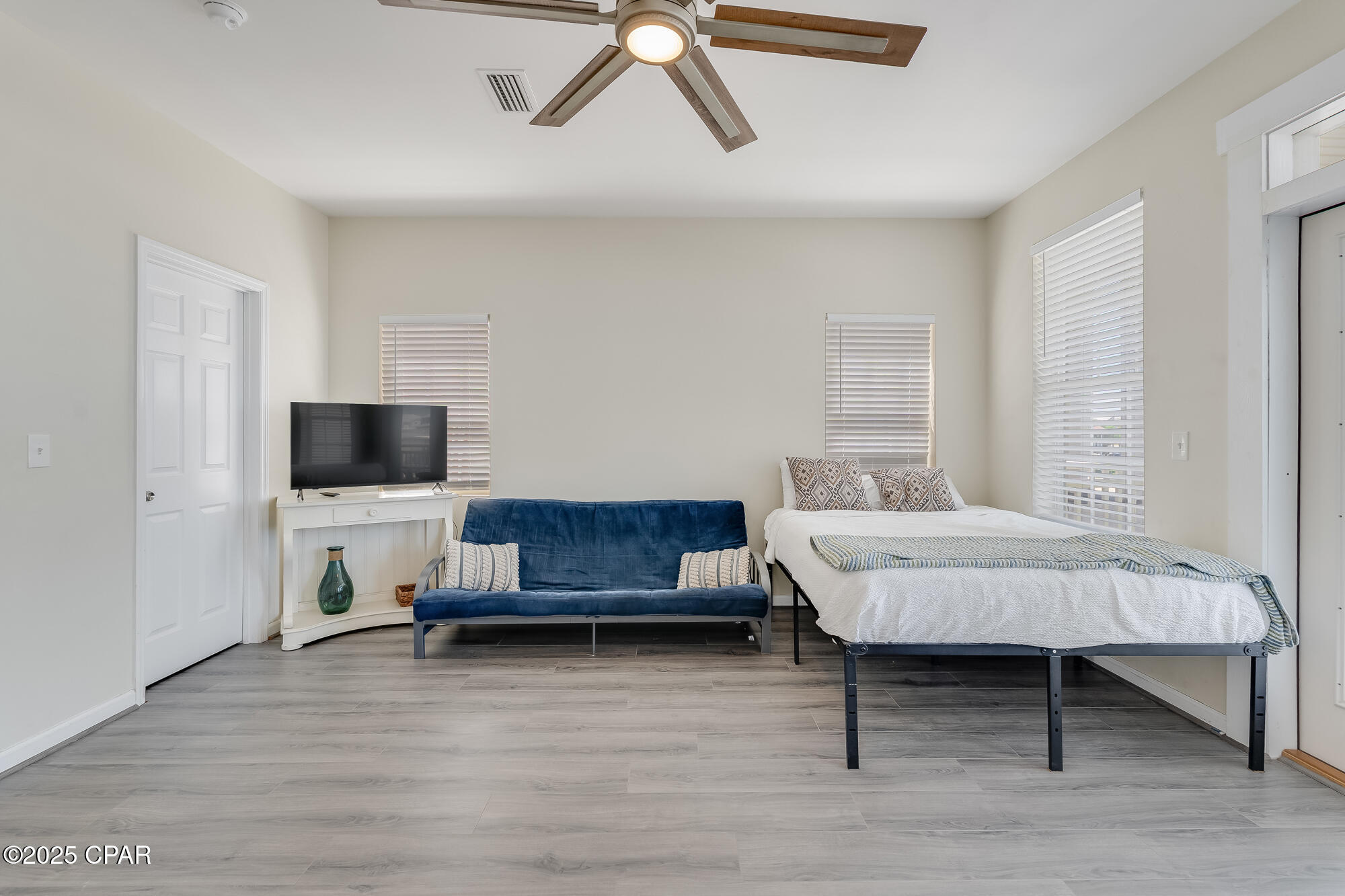 Image 42 For 5908 Beach Drive