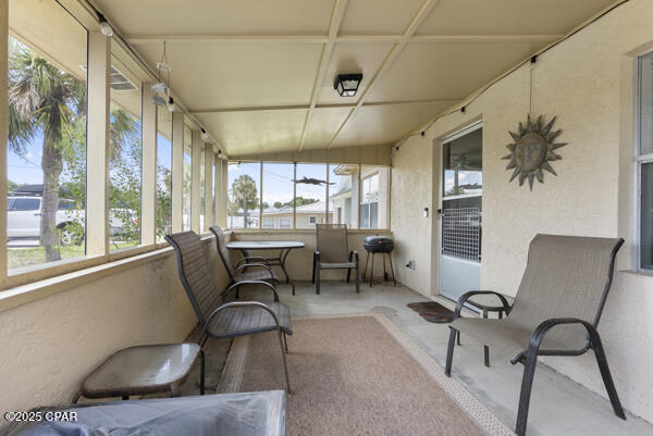 Image 8 For 326 Derondo Street