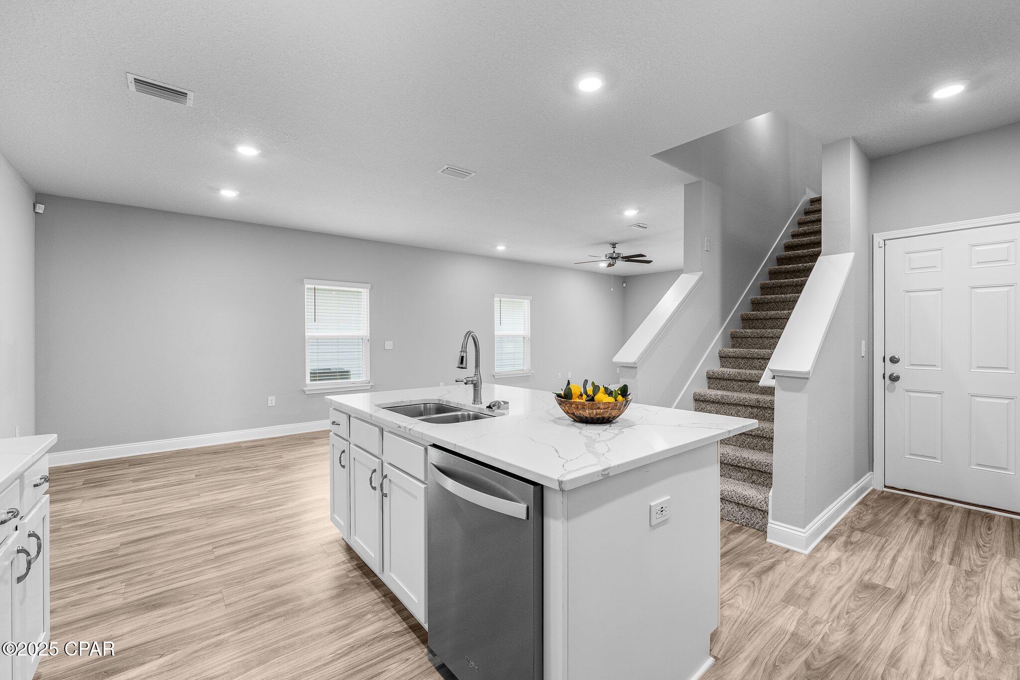 Image 13 For 513 Cove Villa Street