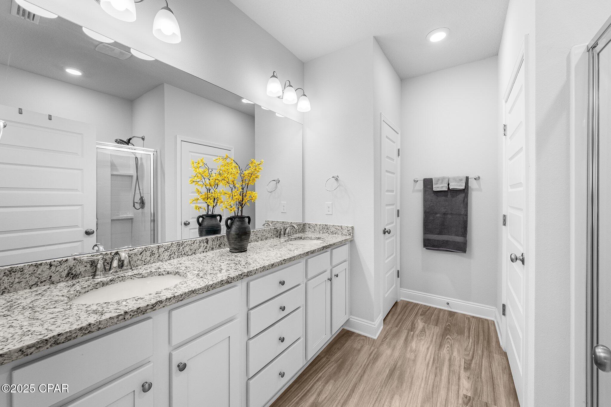 Image 20 For 513 Cove Villa Street