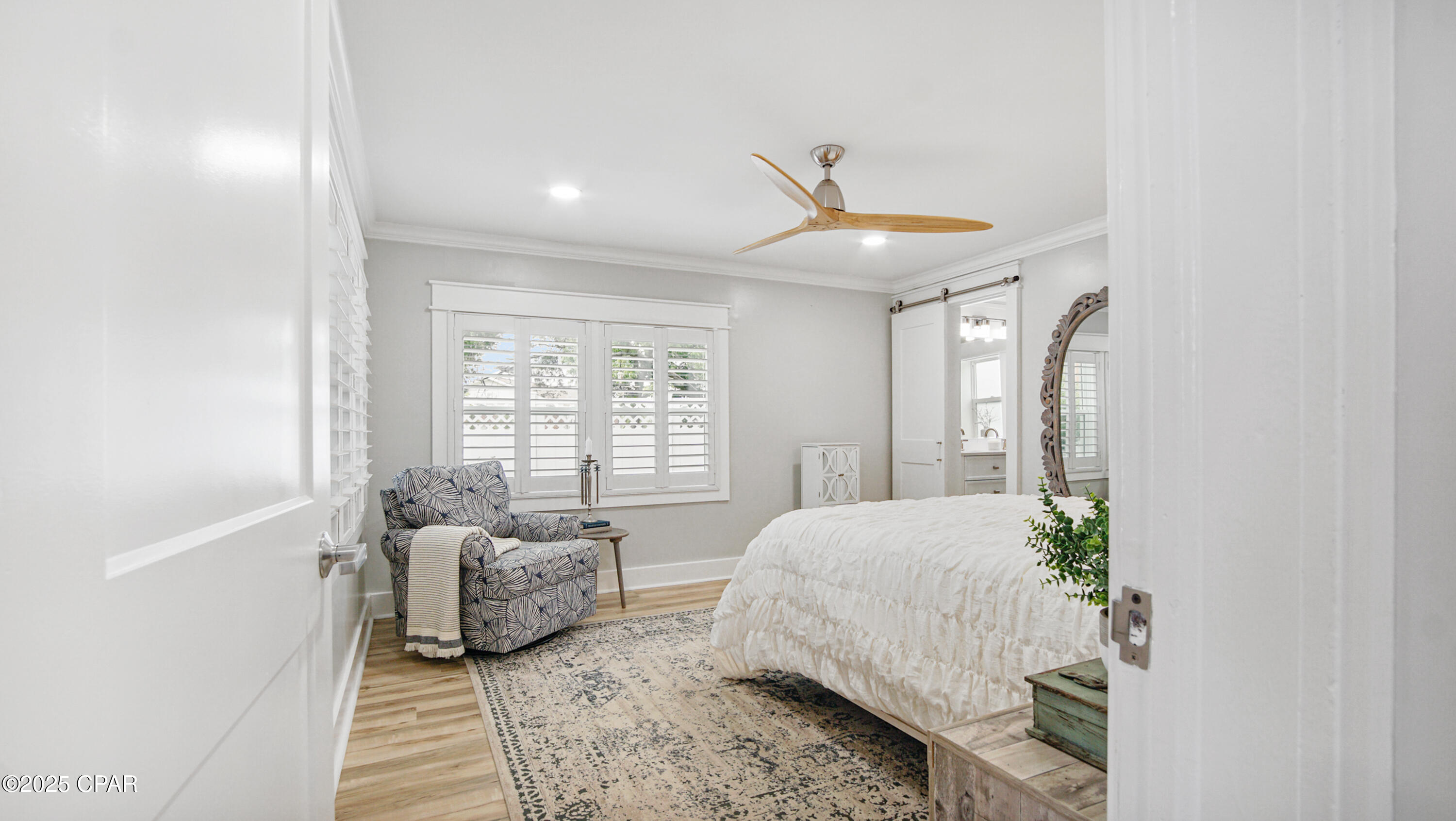 Image 14 For 2501 High Avenue