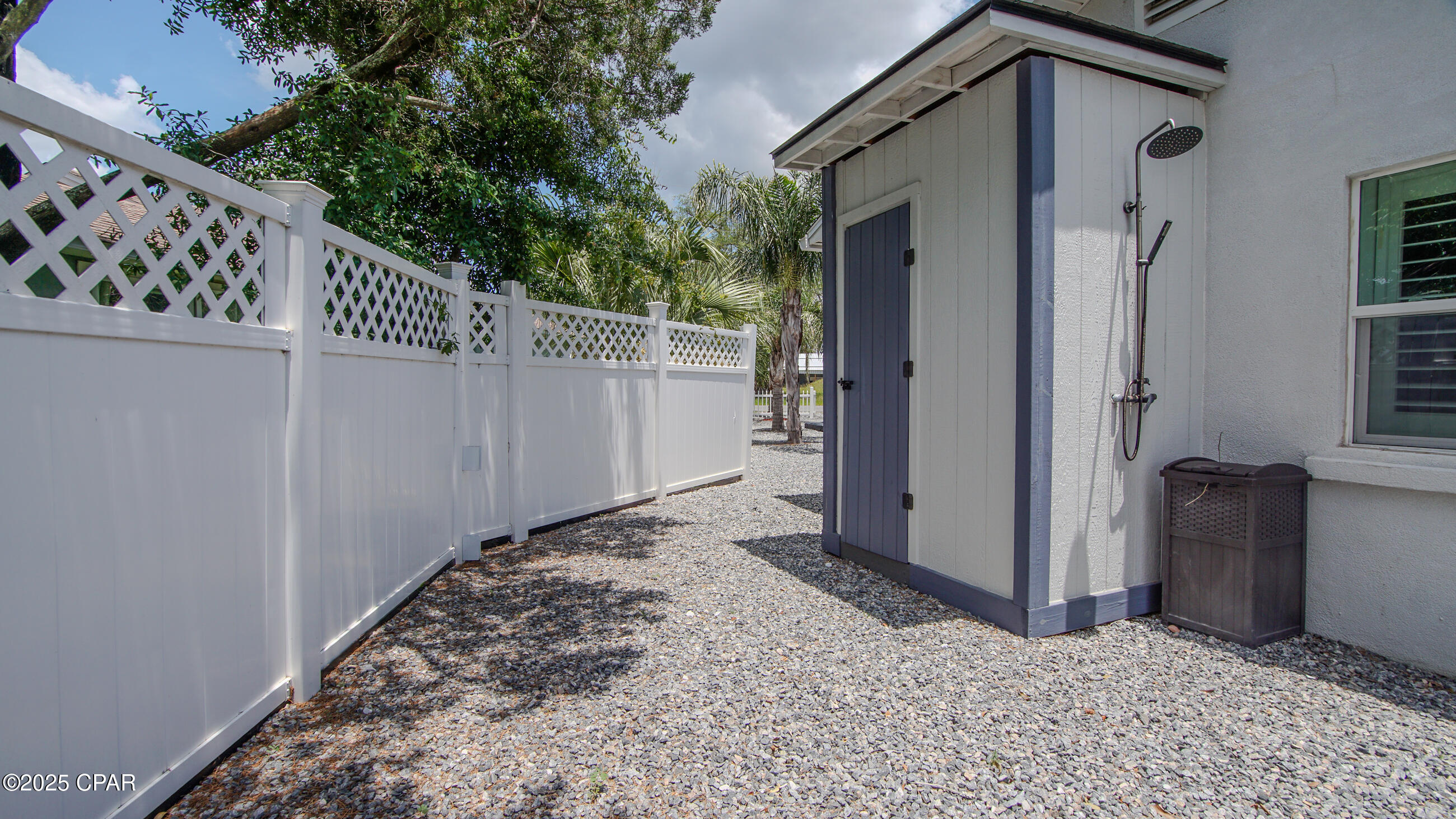 Image 37 For 2501 High Avenue