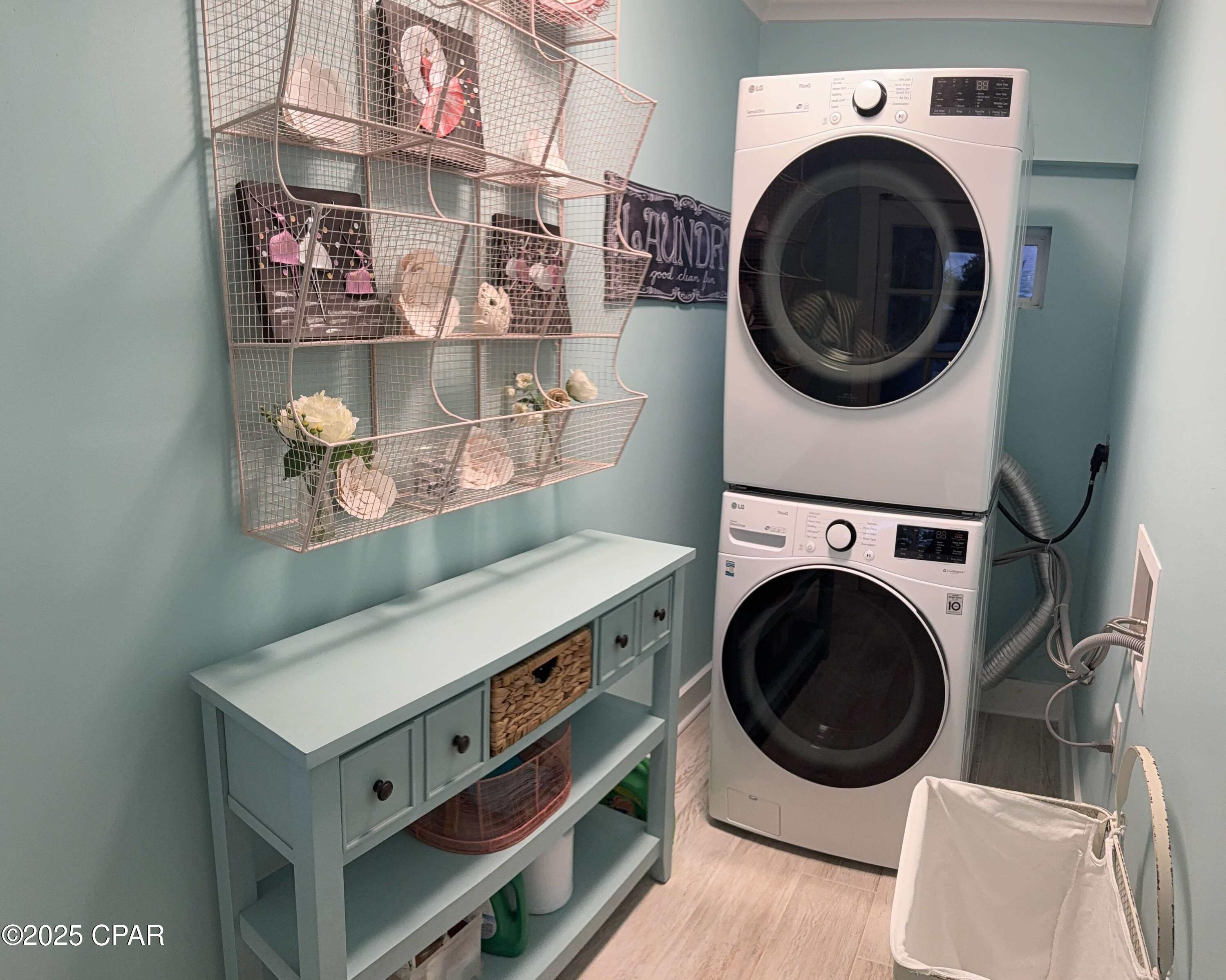 Image 41 For 2501 High Avenue