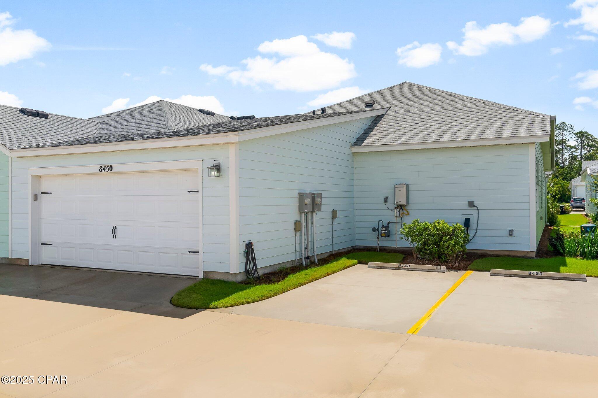 Image 30 For 8450 Dreams Float Court