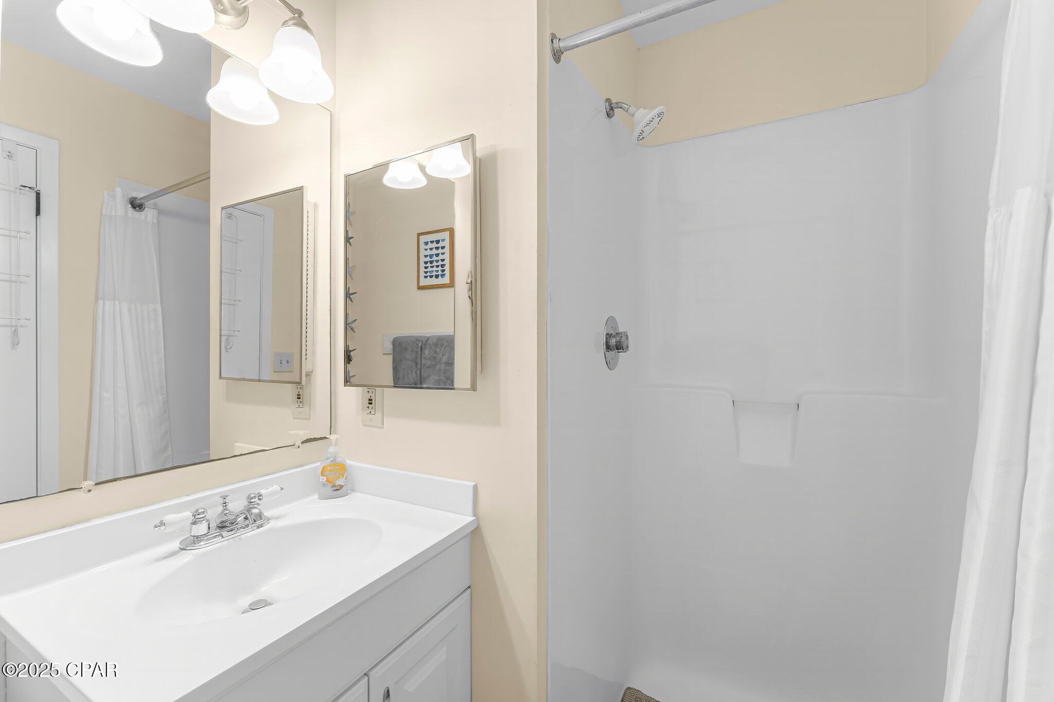 Image 24 For 17751 Panama City Beach Parkway 15b