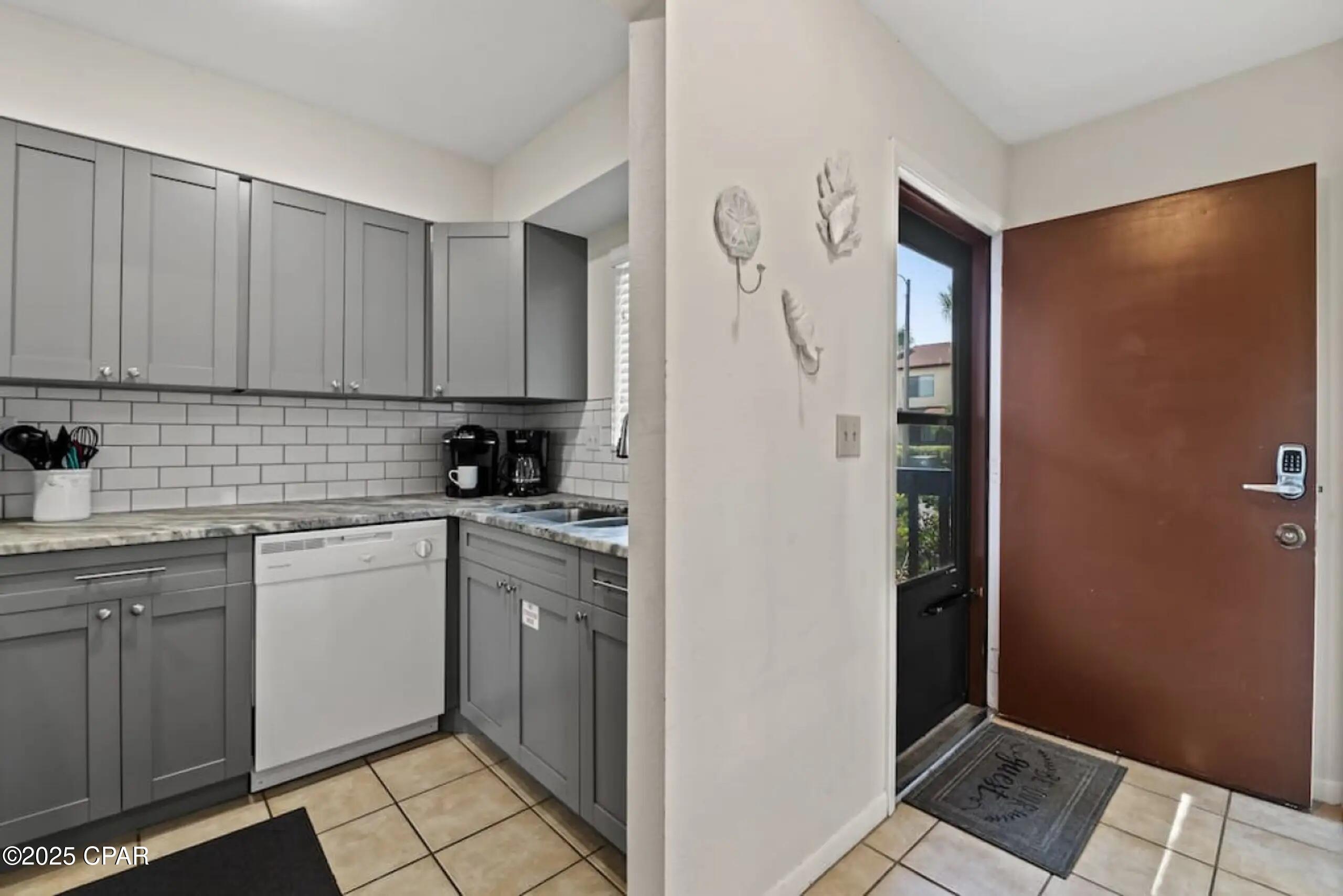 Image 6 For 17751 Panama City Beach Parkway 15b