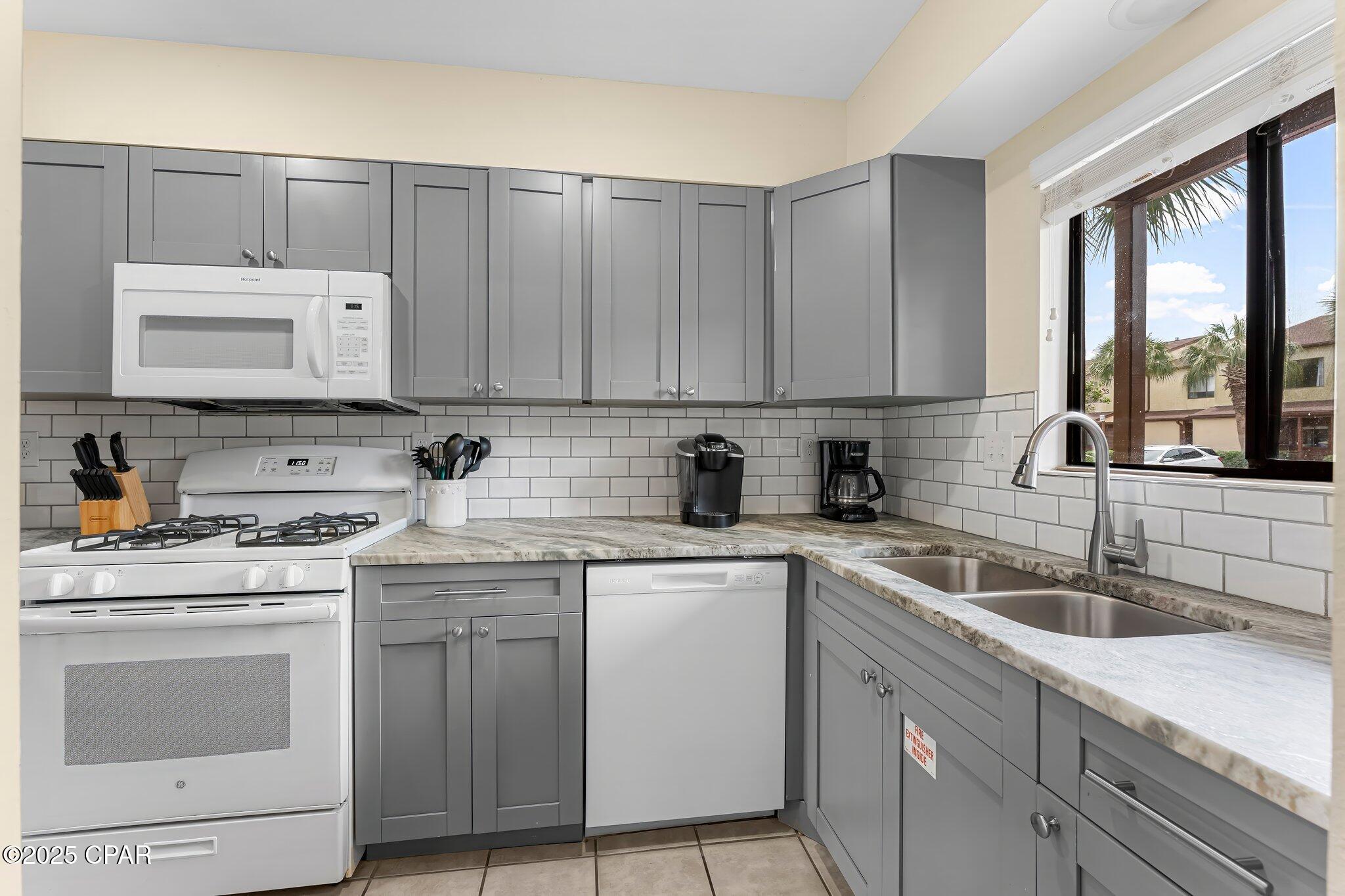 Image 8 For 17751 Panama City Beach Parkway 15b