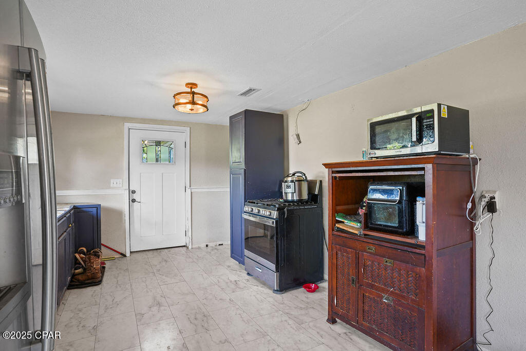 Image 10 For 723 Sewell Farms Road