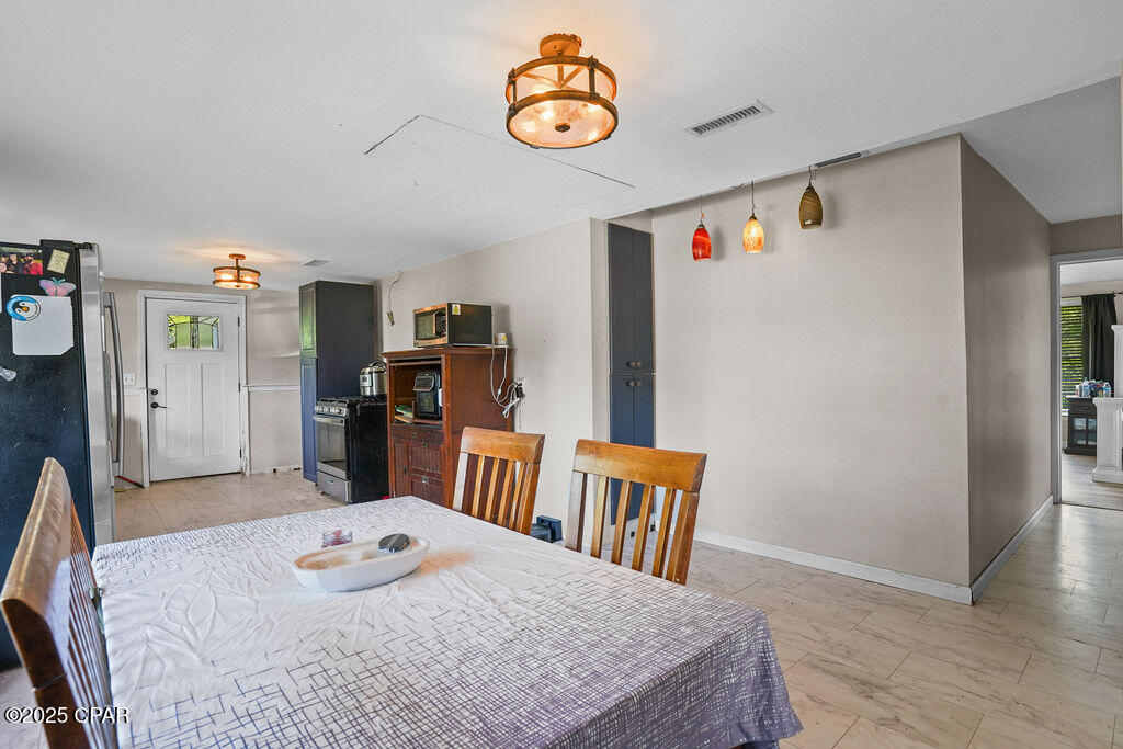 Image 11 For 723 Sewell Farms Road