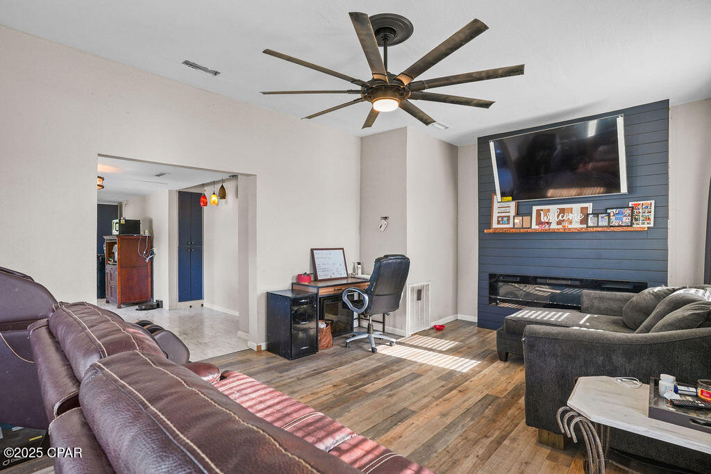 Image 12 For 723 Sewell Farms Road