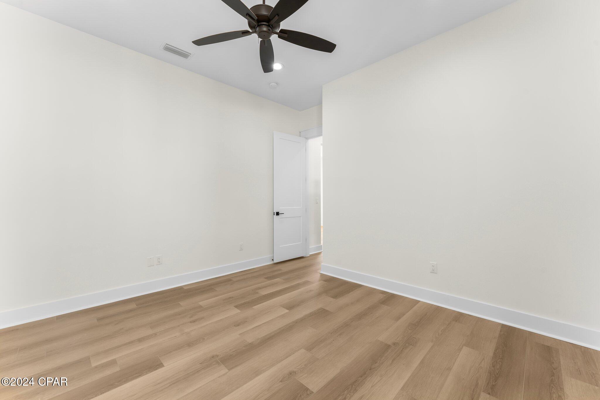 Image 19 For 109 Johns Island Way