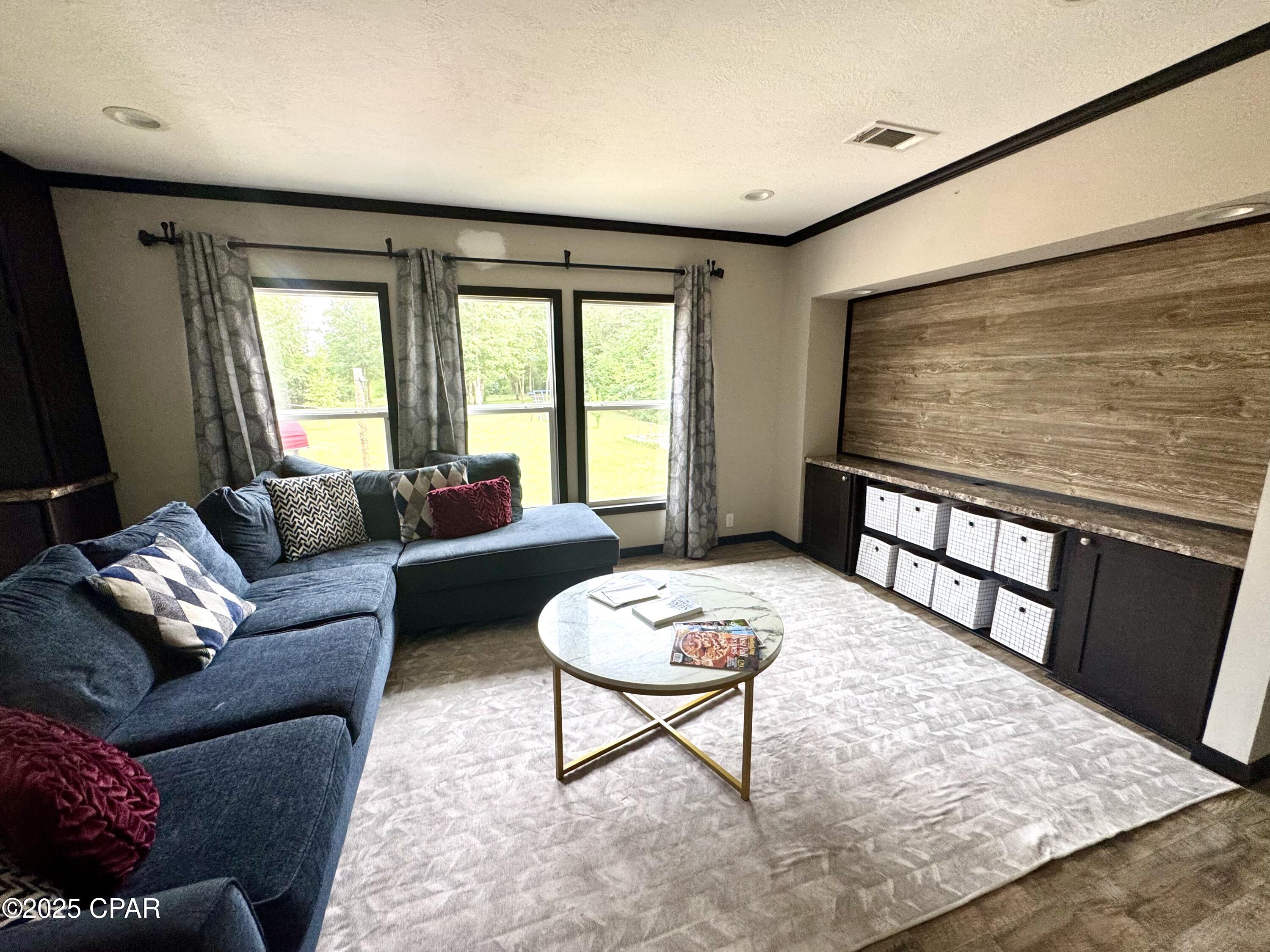 Image 12 For 7031 Hamilton Road