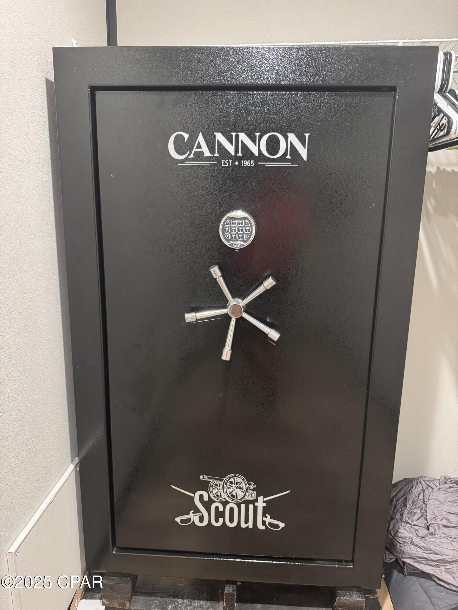 Image 17 For 7031 Hamilton Road