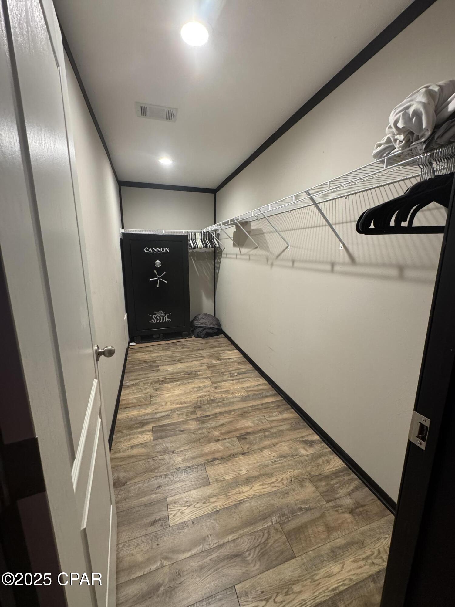 Image 17 For 7031 Hamilton Road