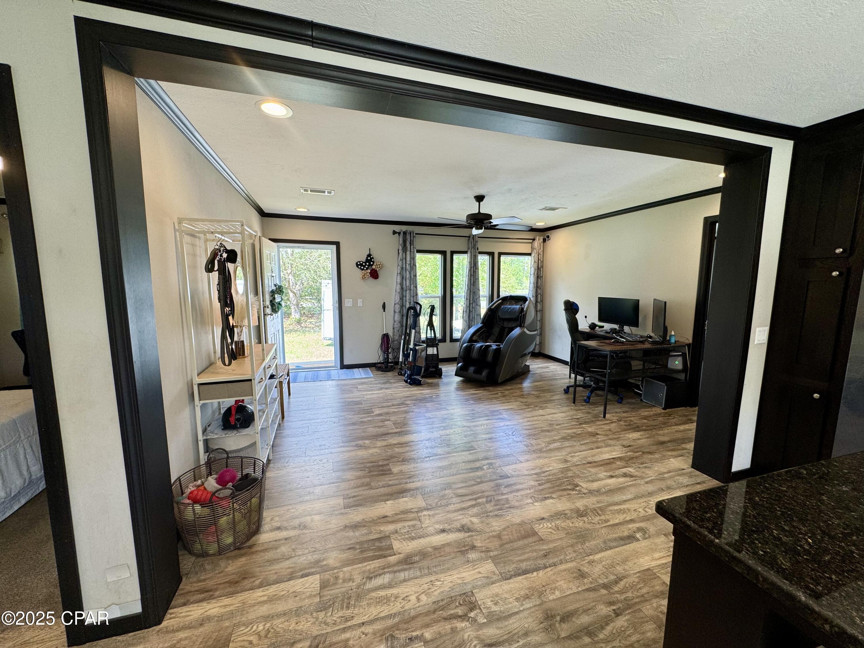 Image 5 For 7031 Hamilton Road