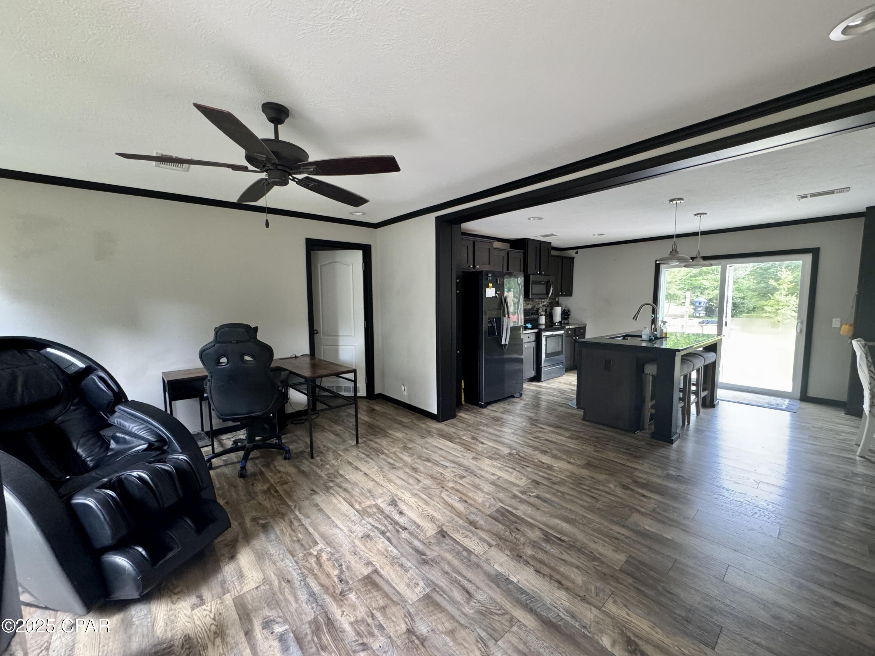 Image 6 For 7031 Hamilton Road