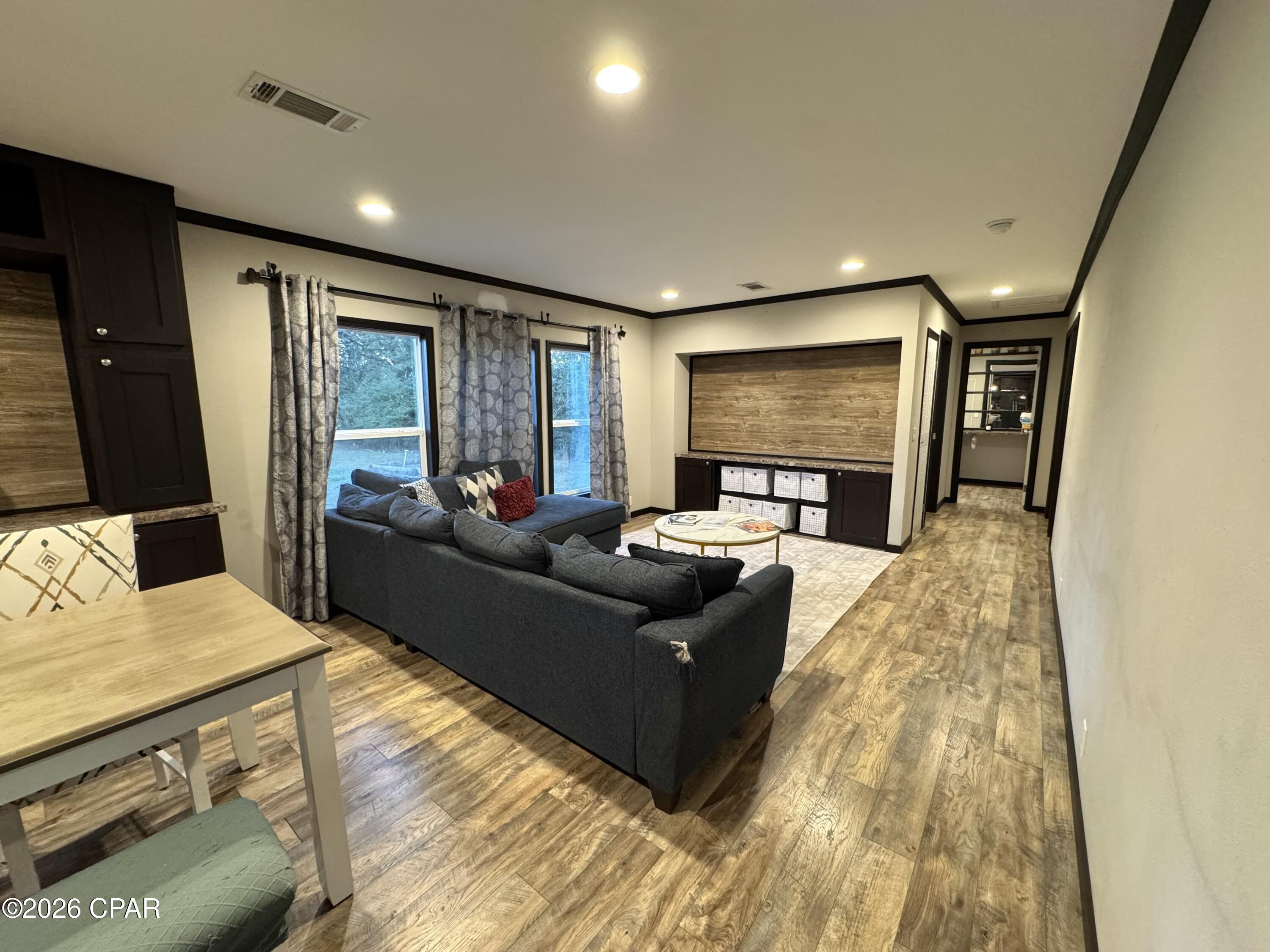 Image 7 For 7031 Hamilton Road