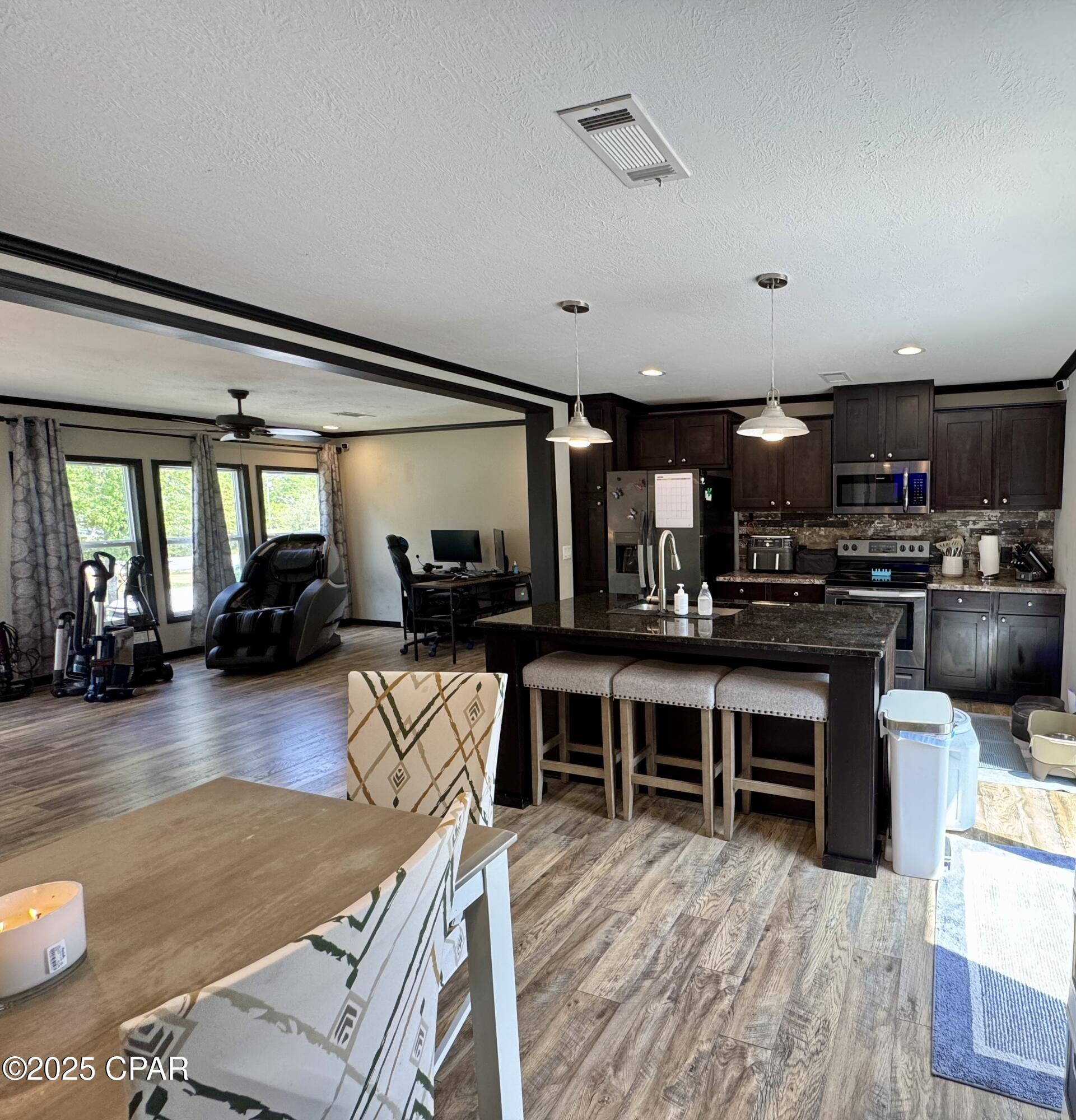 Image 9 For 7031 Hamilton Road