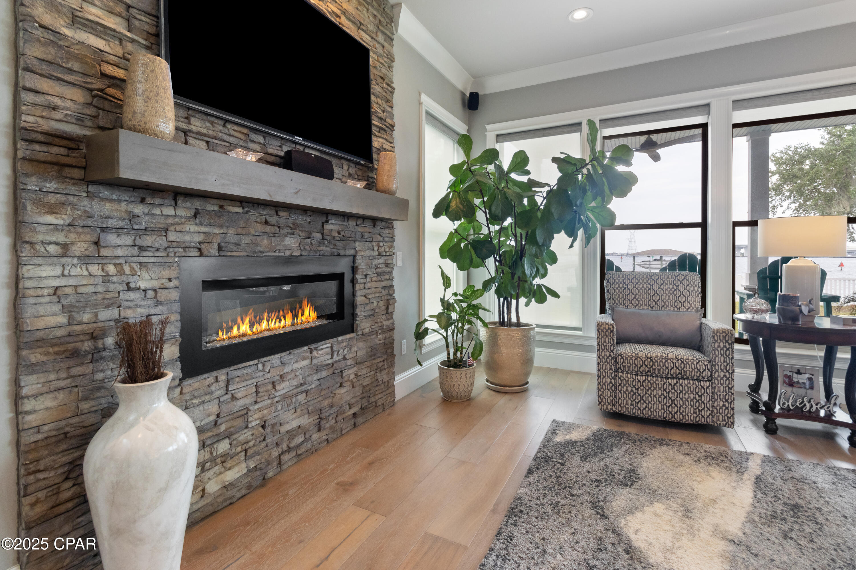 Image 18 For 435 Bay Shore Drive