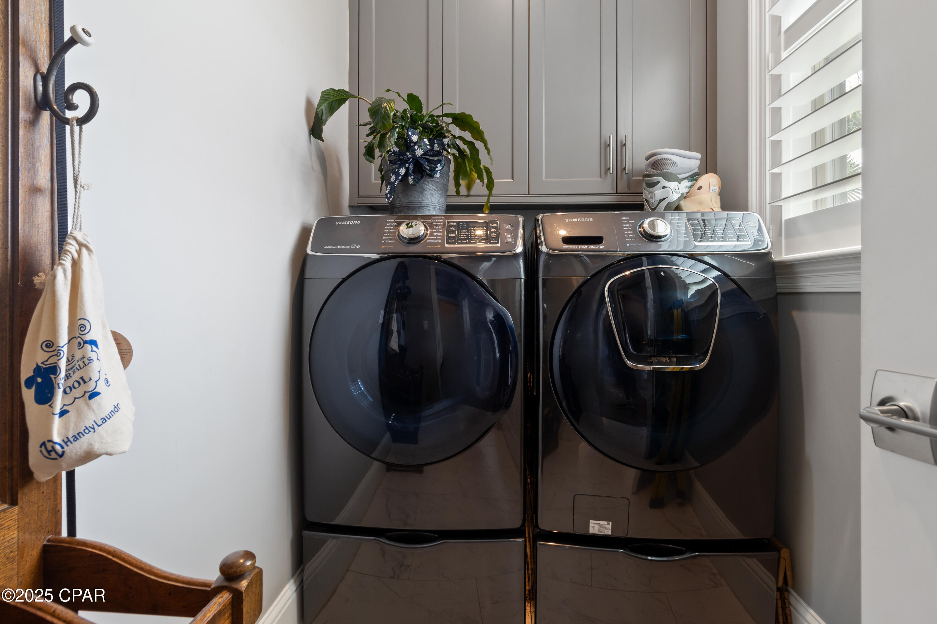 Image 29 For 435 Bay Shore Drive