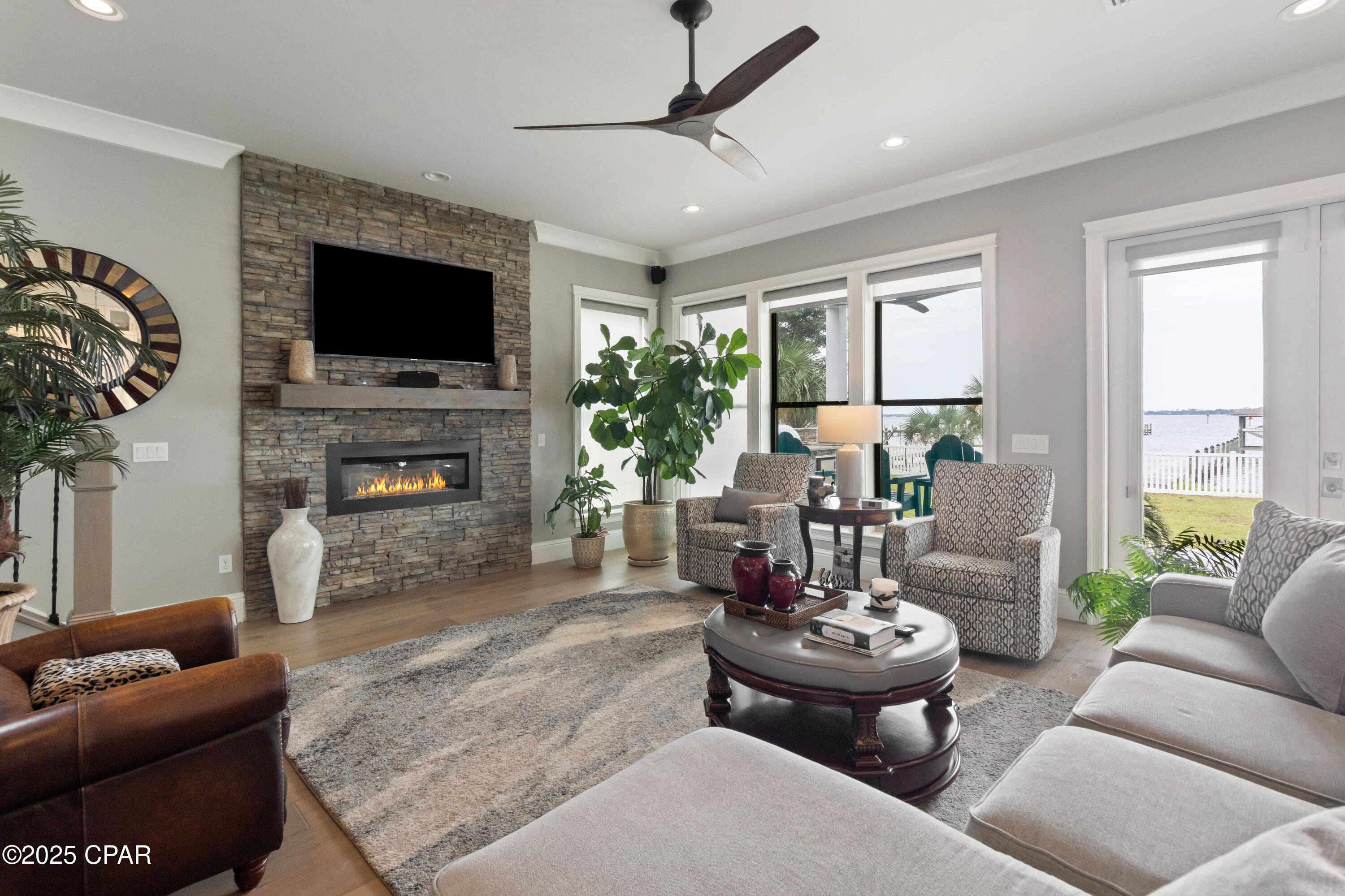 Image 5 For 435 Bay Shore Drive