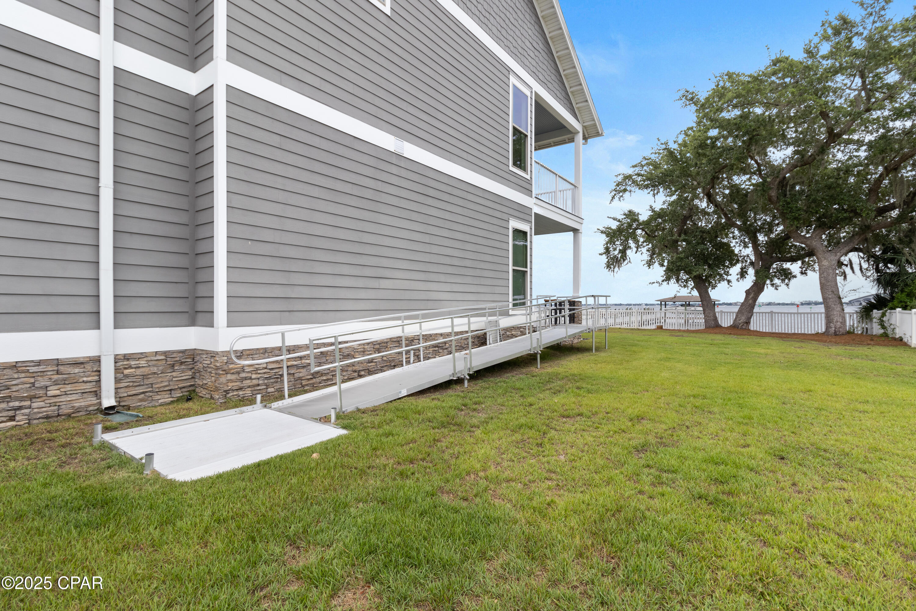 Image 62 For 435 Bay Shore Drive