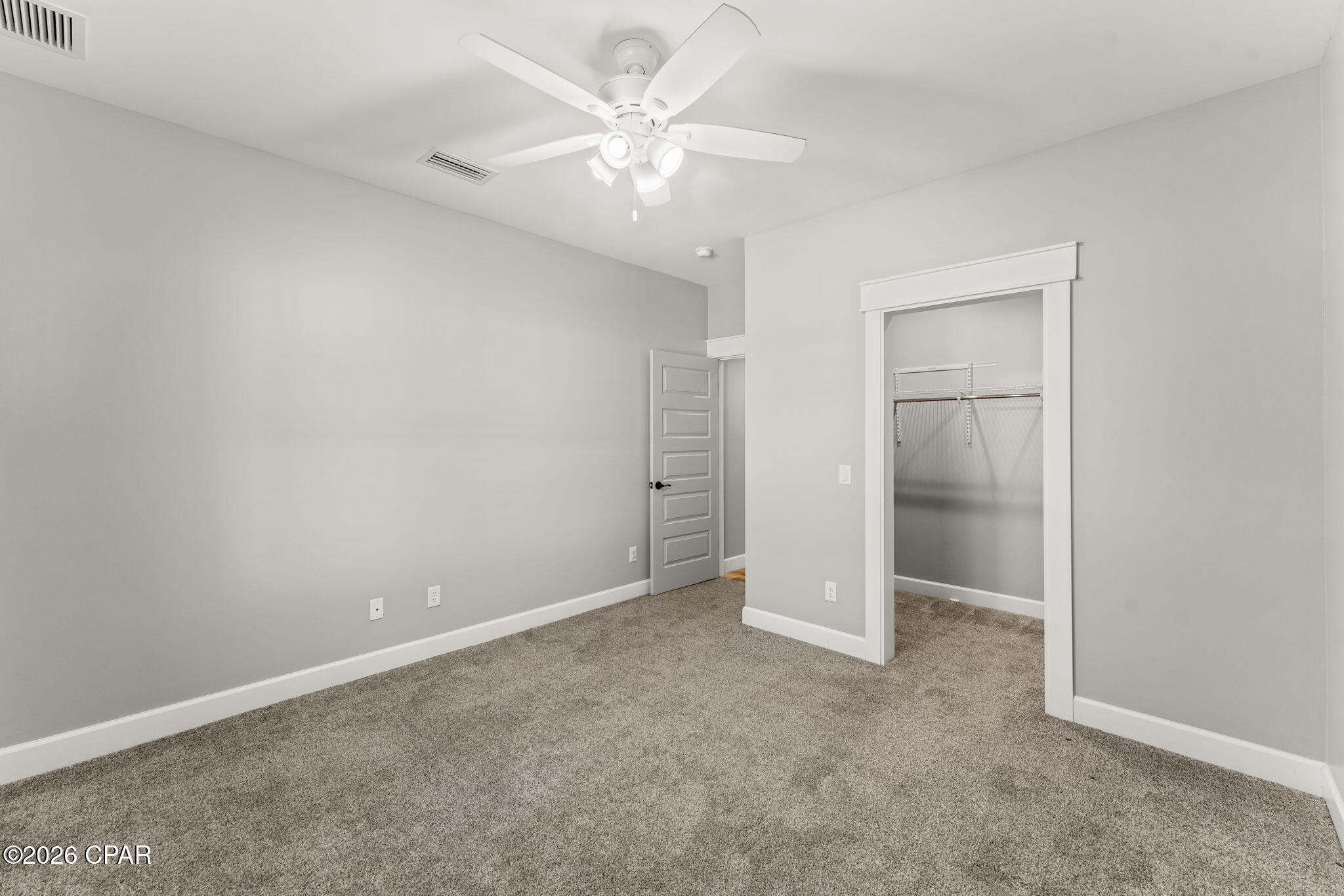 Listing photo id 14 for 5714 Maude Road