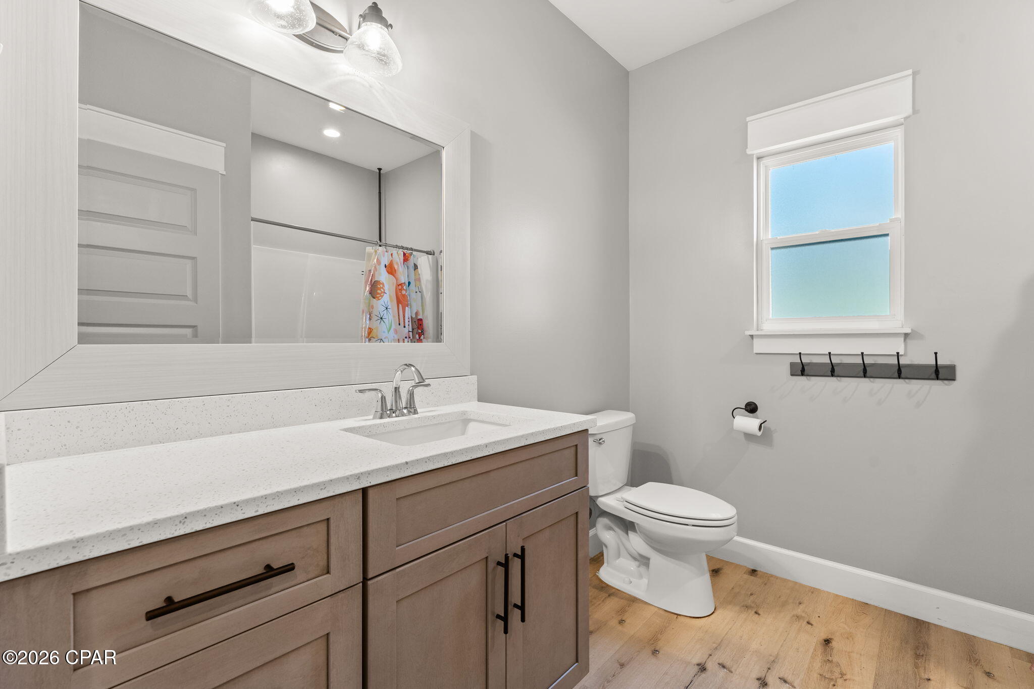 Listing photo id 15 for 5714 Maude Road