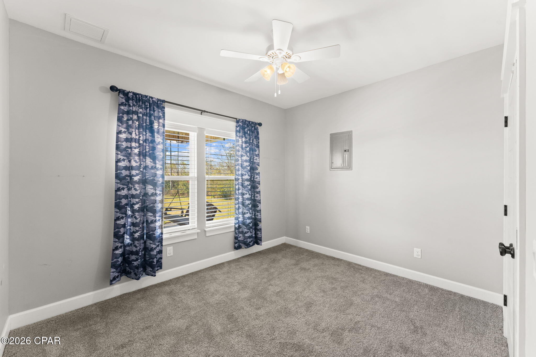 Listing photo id 17 for 5714 Maude Road