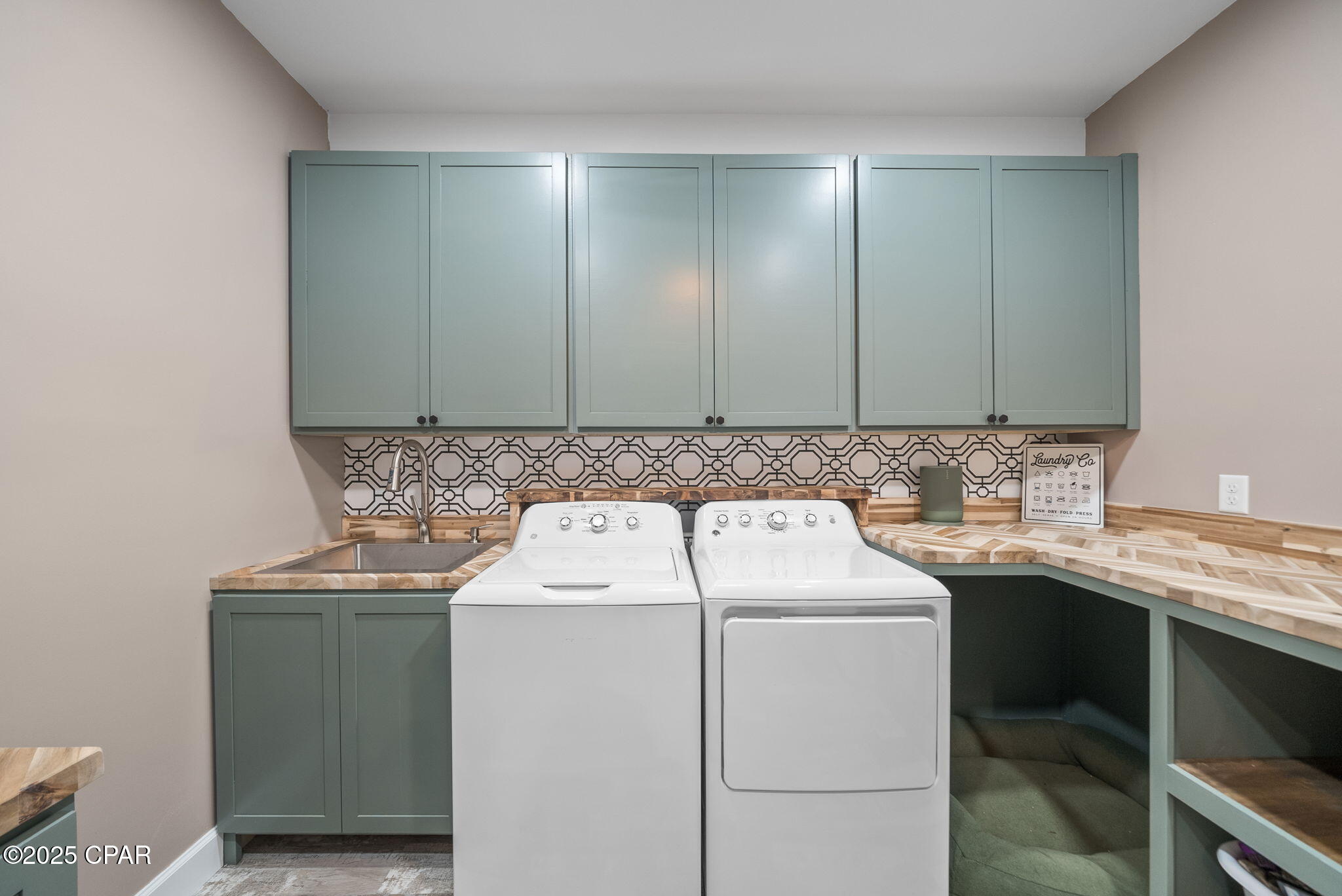 Image 30 For 5714 Maude Road