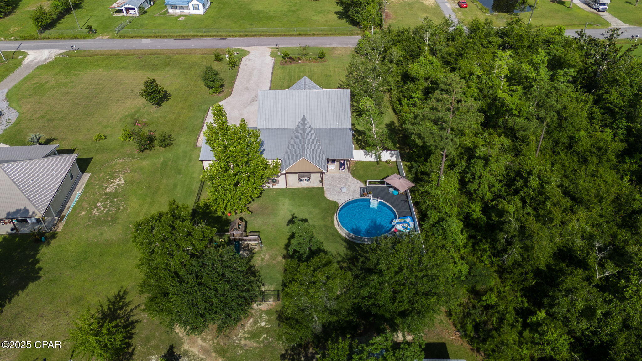 Listing photo id 54 for 5714 Maude Road