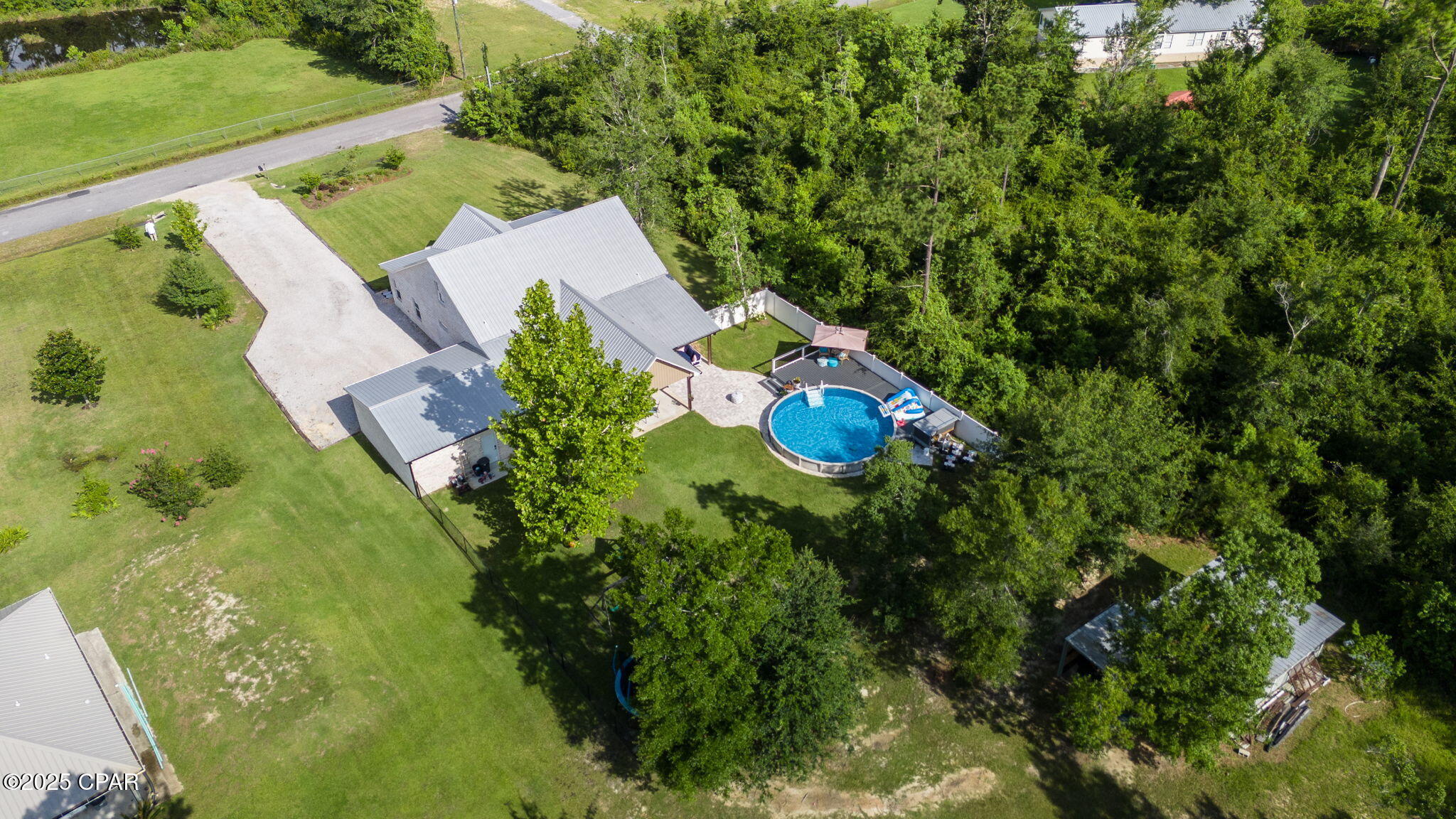 Listing photo id 55 for 5714 Maude Road